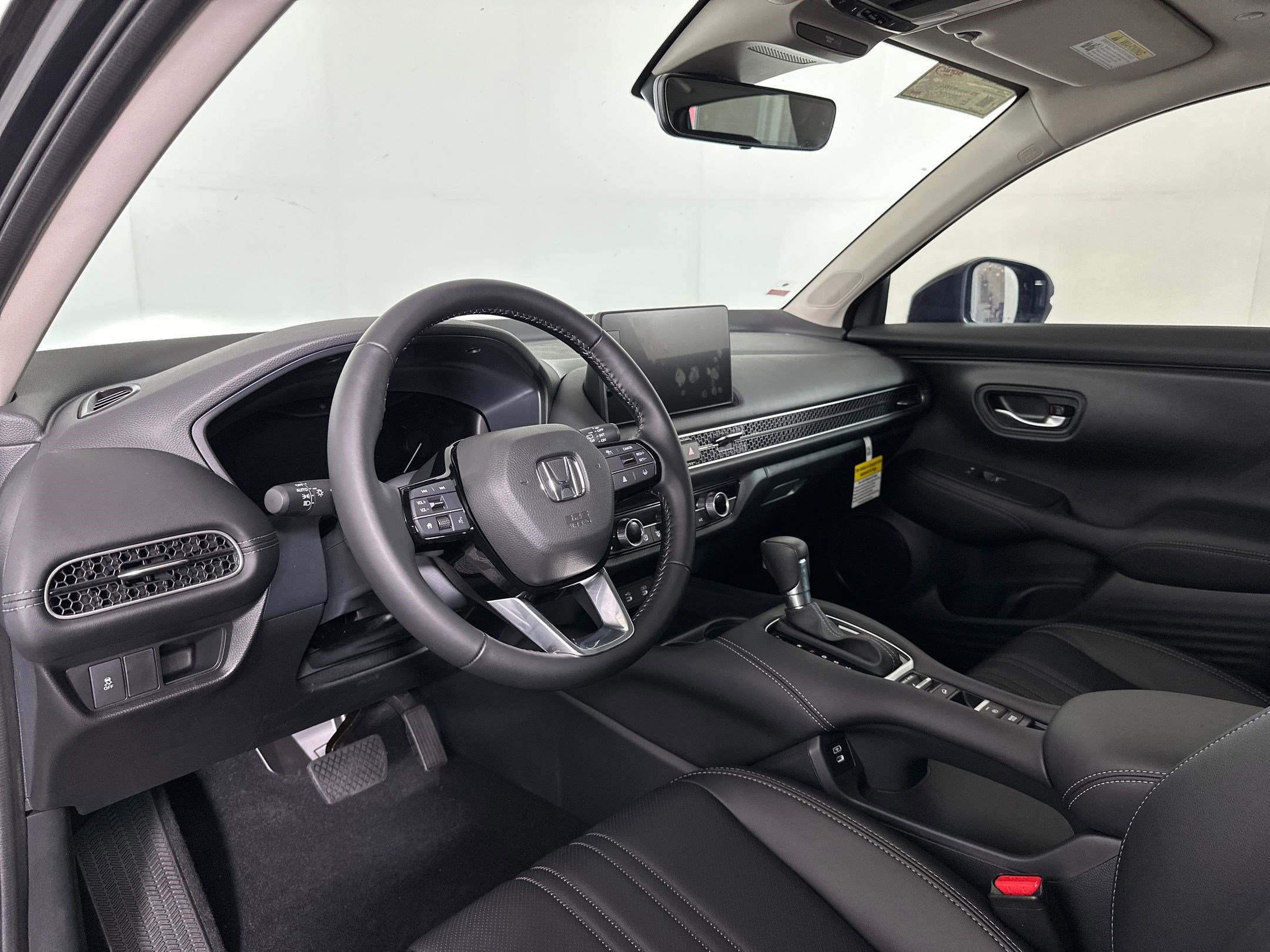 2026 Honda HR-V EX-L photo 2