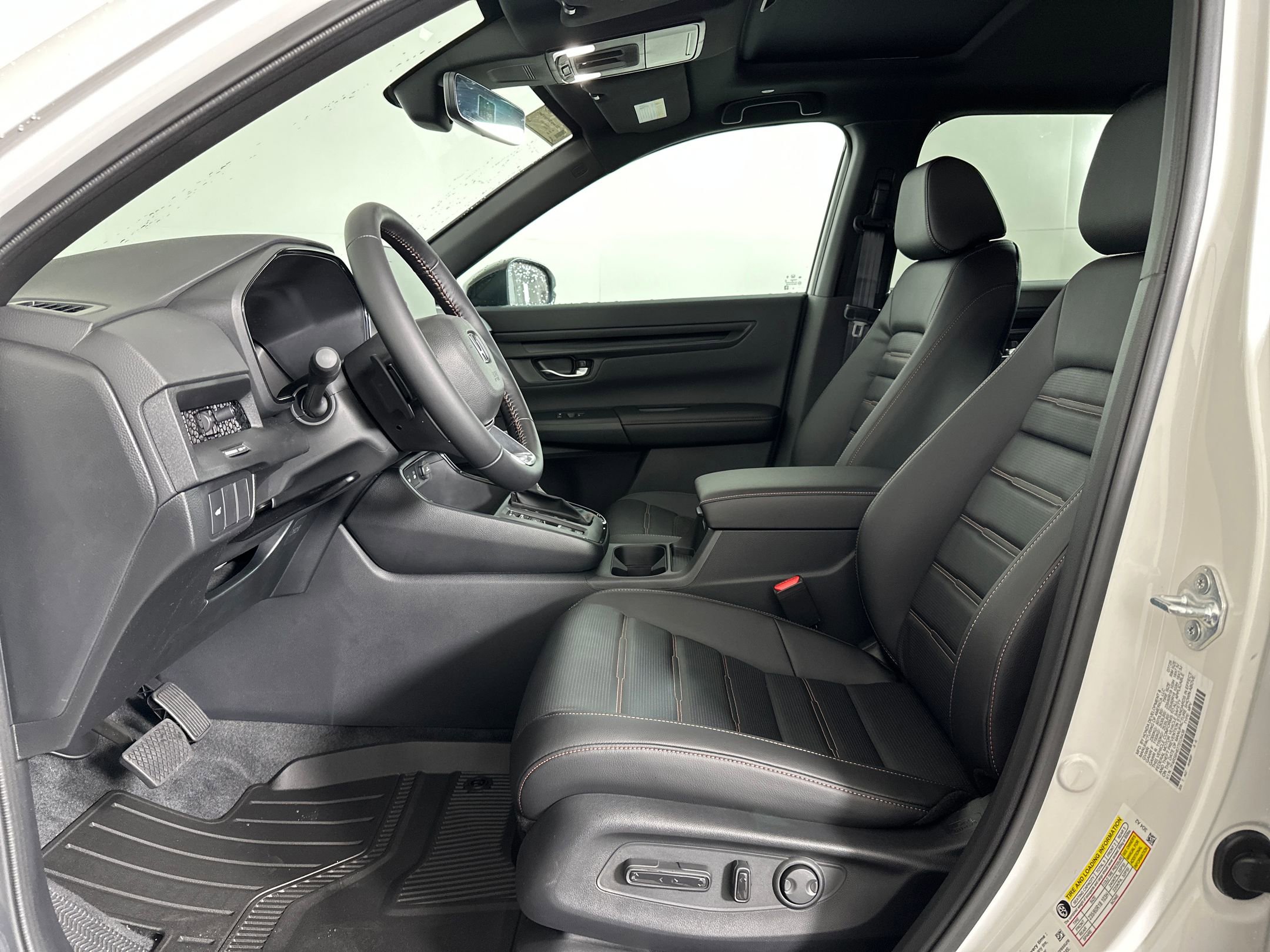 2026 Honda CR-V Hybrid Sport-L photo 4