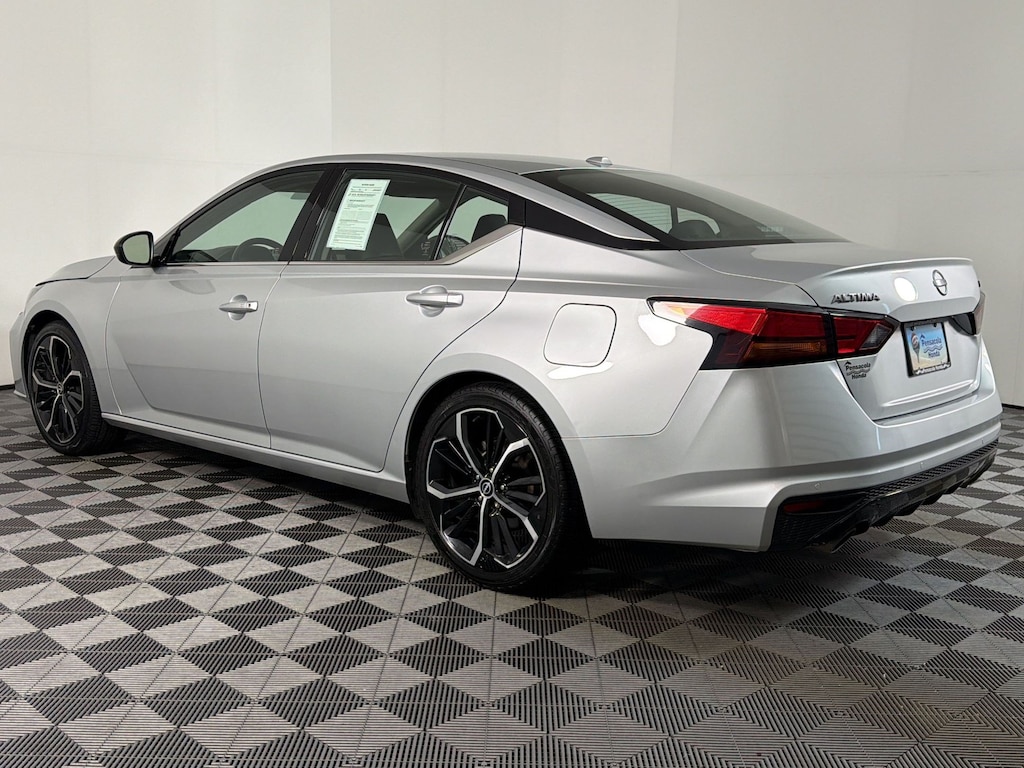 Used 2024 Nissan Altima 2.5 SR Sedan