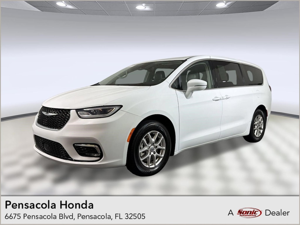 Used 2024 Chrysler Pacifica Touring L Van Passenger Van