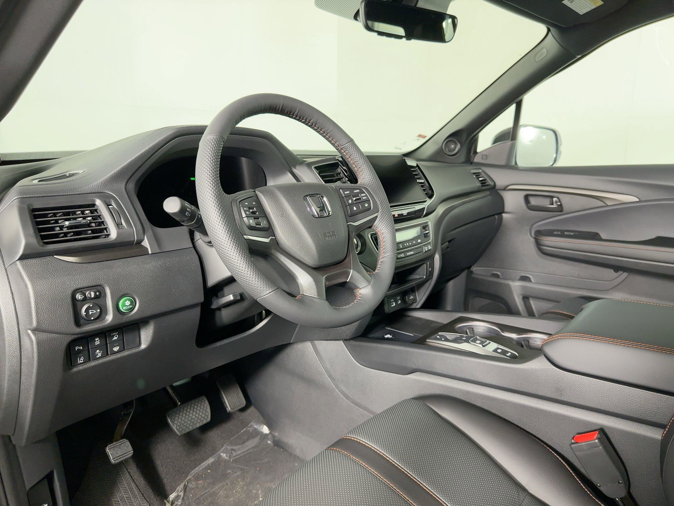 2026 Honda Ridgeline TrailSport photo 2