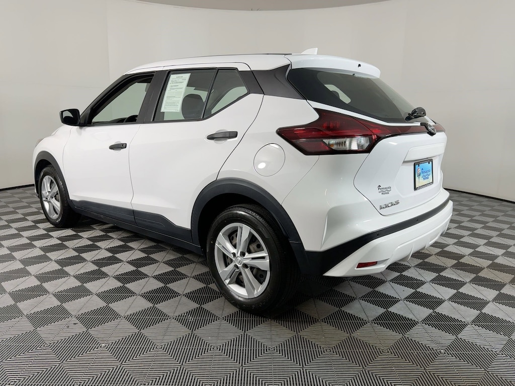 Used 2022 Nissan Kicks S SUV