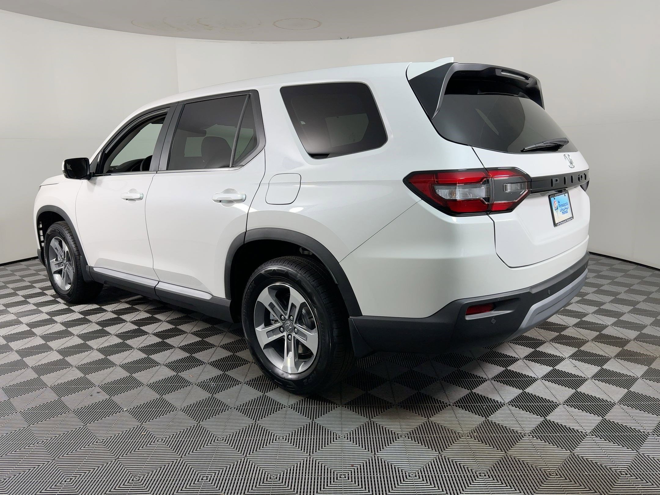 2025 Honda Pilot EX-L photo 2