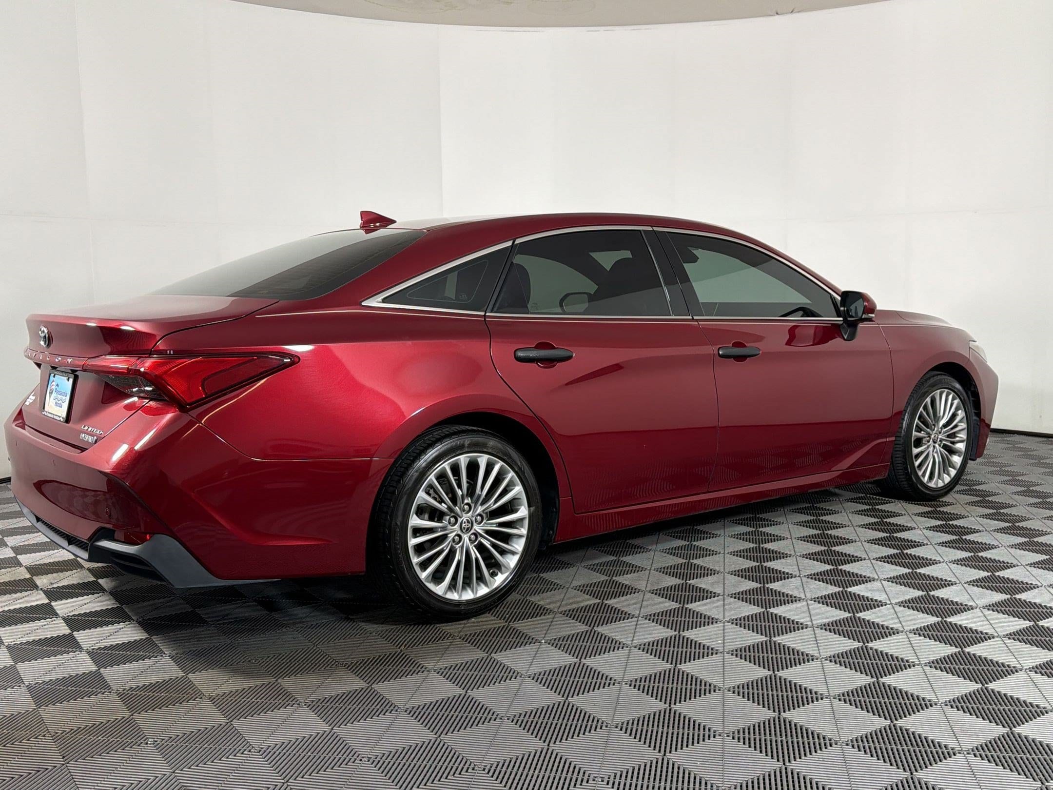 Avalon Hybrid Hybrid Limited Sedan
