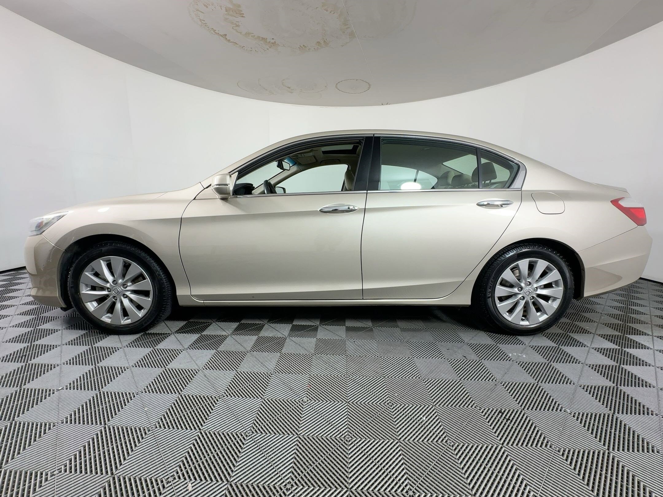 2014 Honda Accord EX-L V6 photo 2