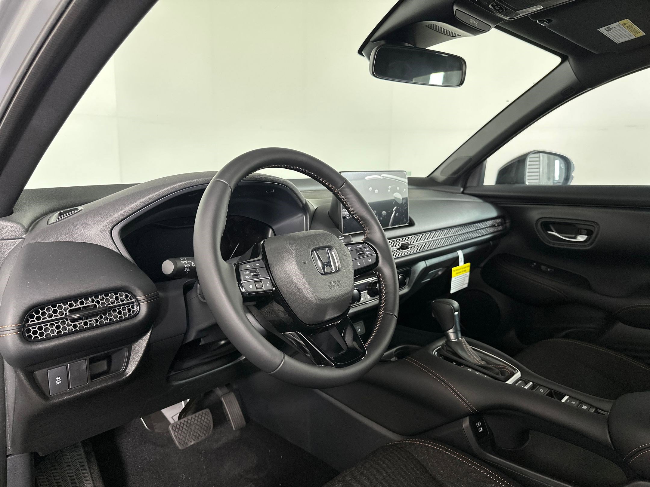 2026 Honda HR-V Sport photo 2