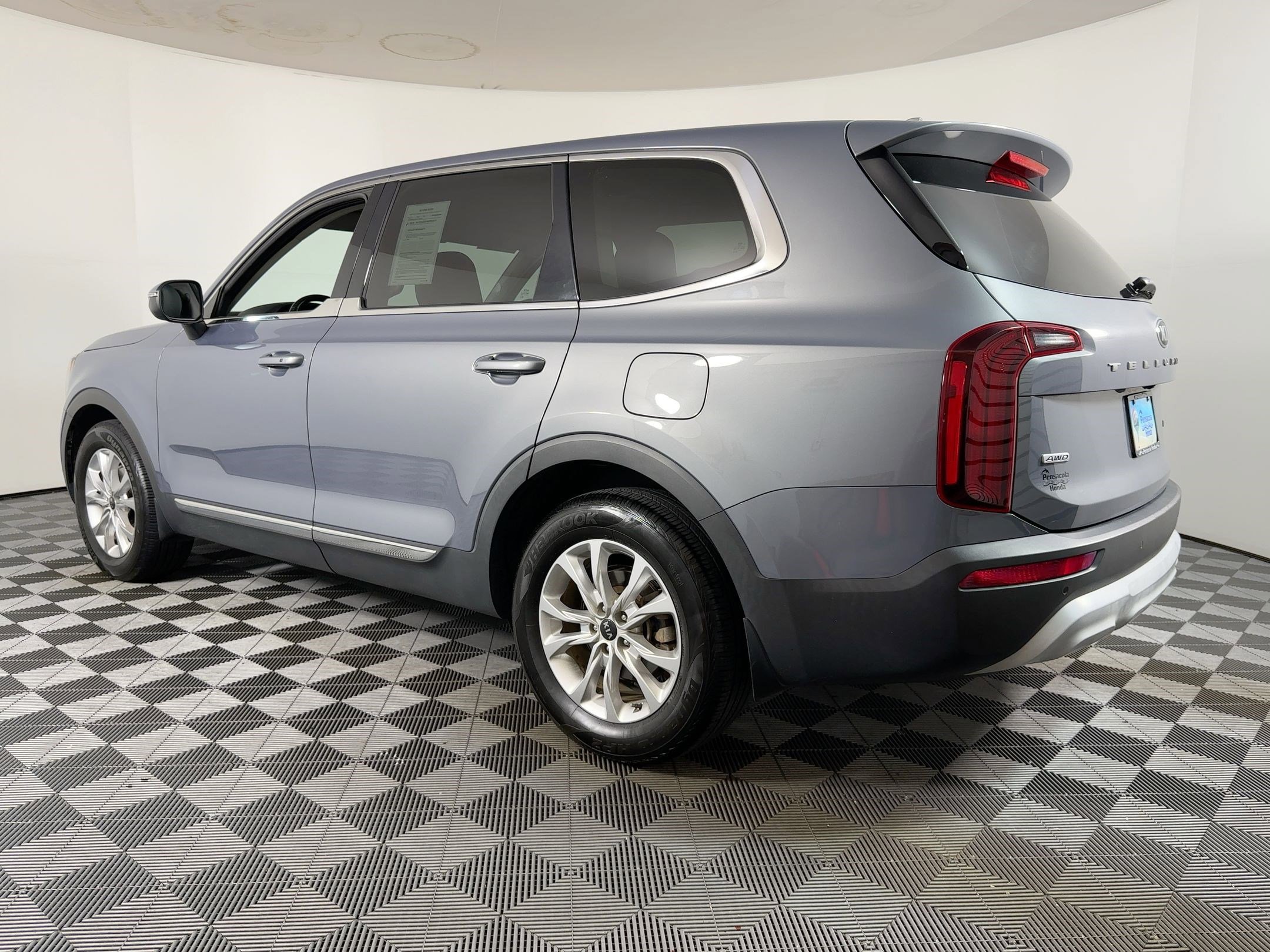 2021 Kia Telluride LX photo 3
