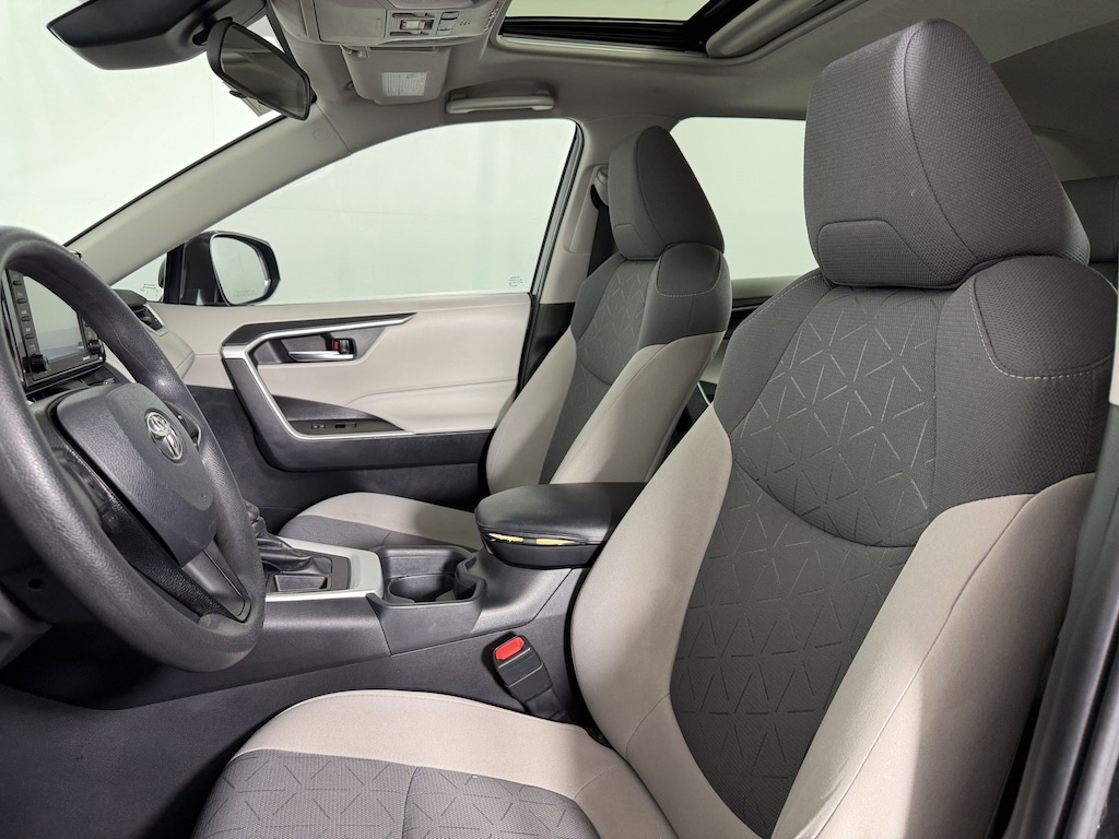 Used 2021 Toyota RAV4 XLE SUV