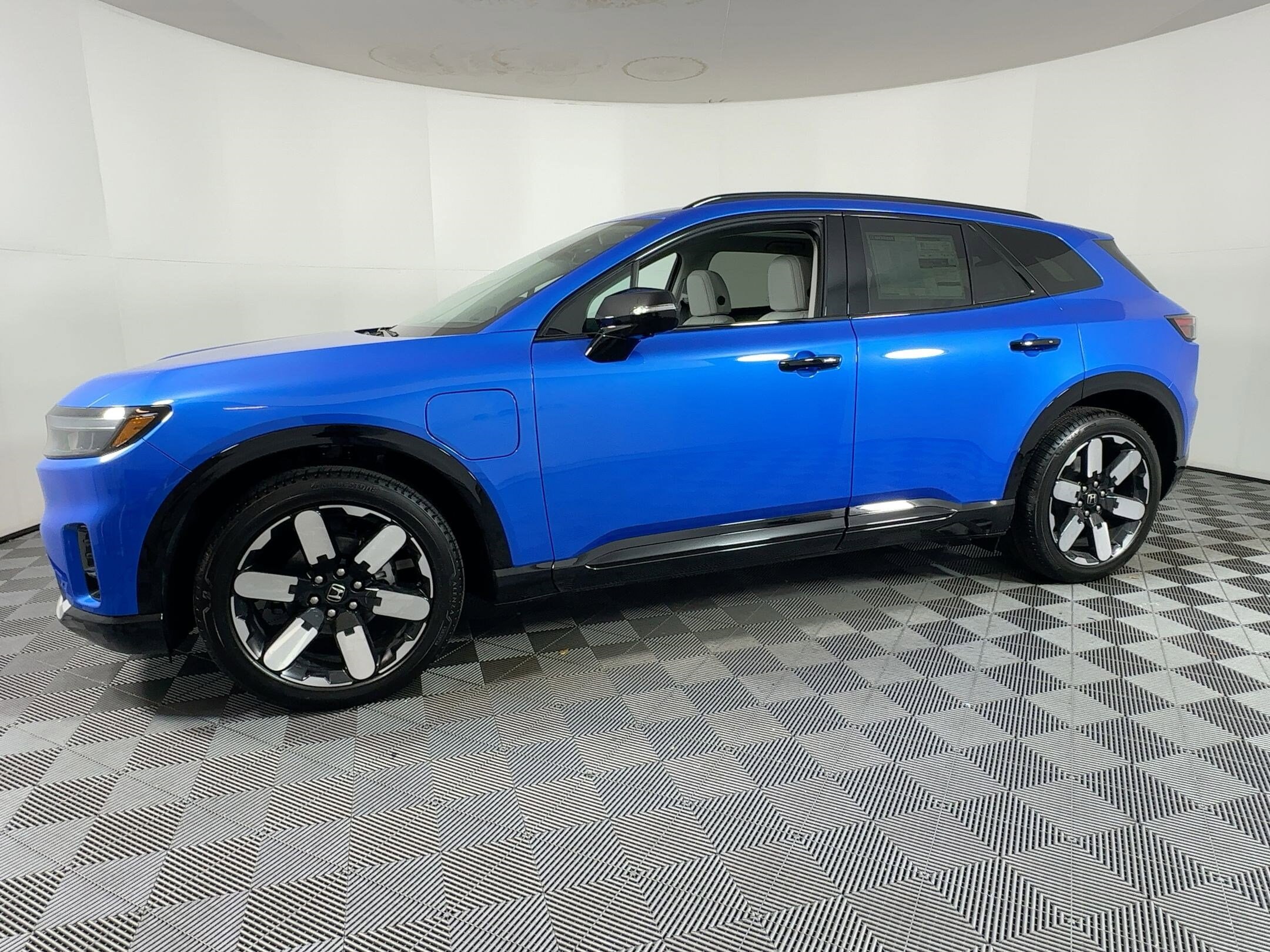 2026 Honda Prologue Elite photo 2