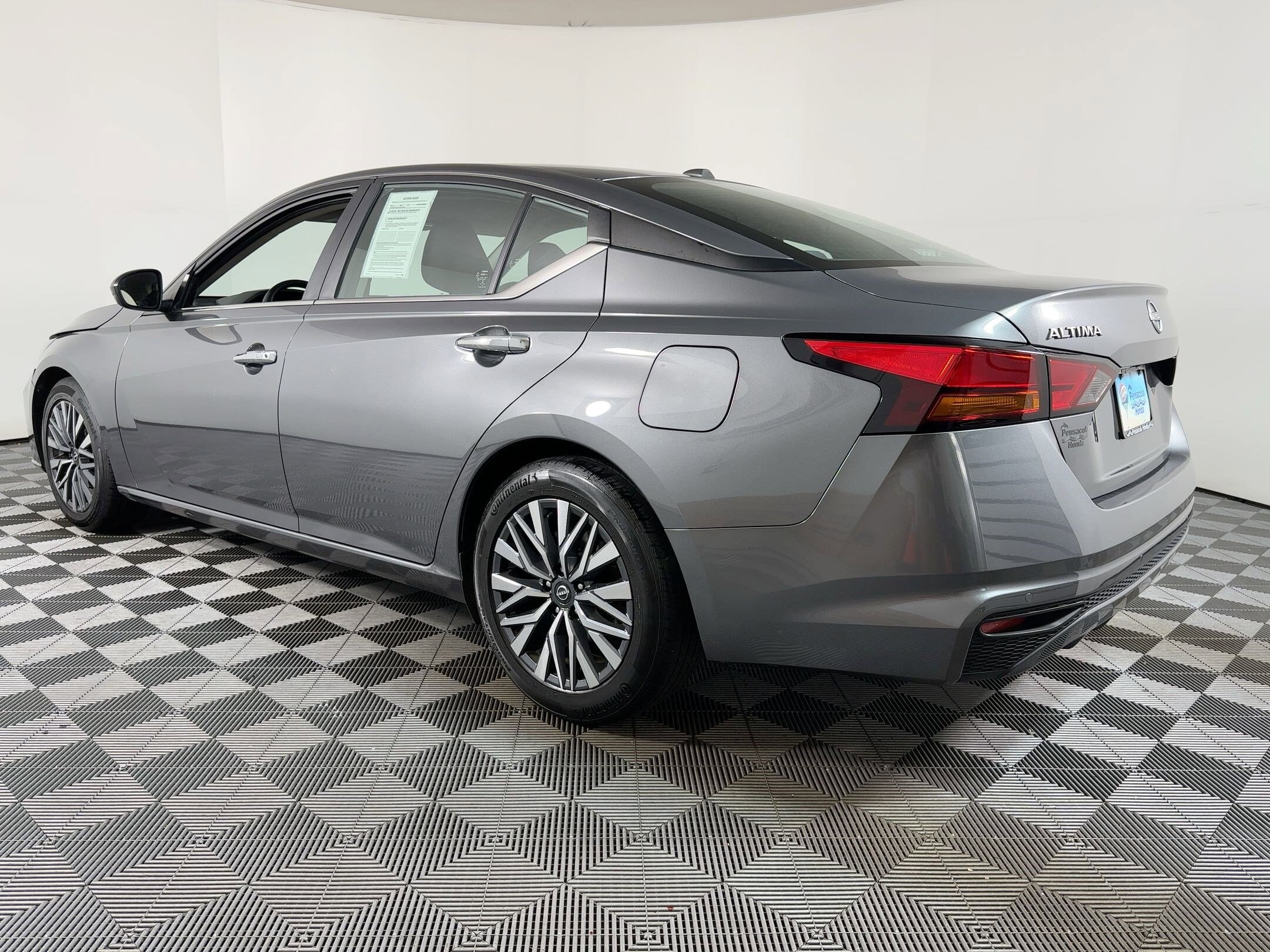 2024 Nissan Altima SV photo 3