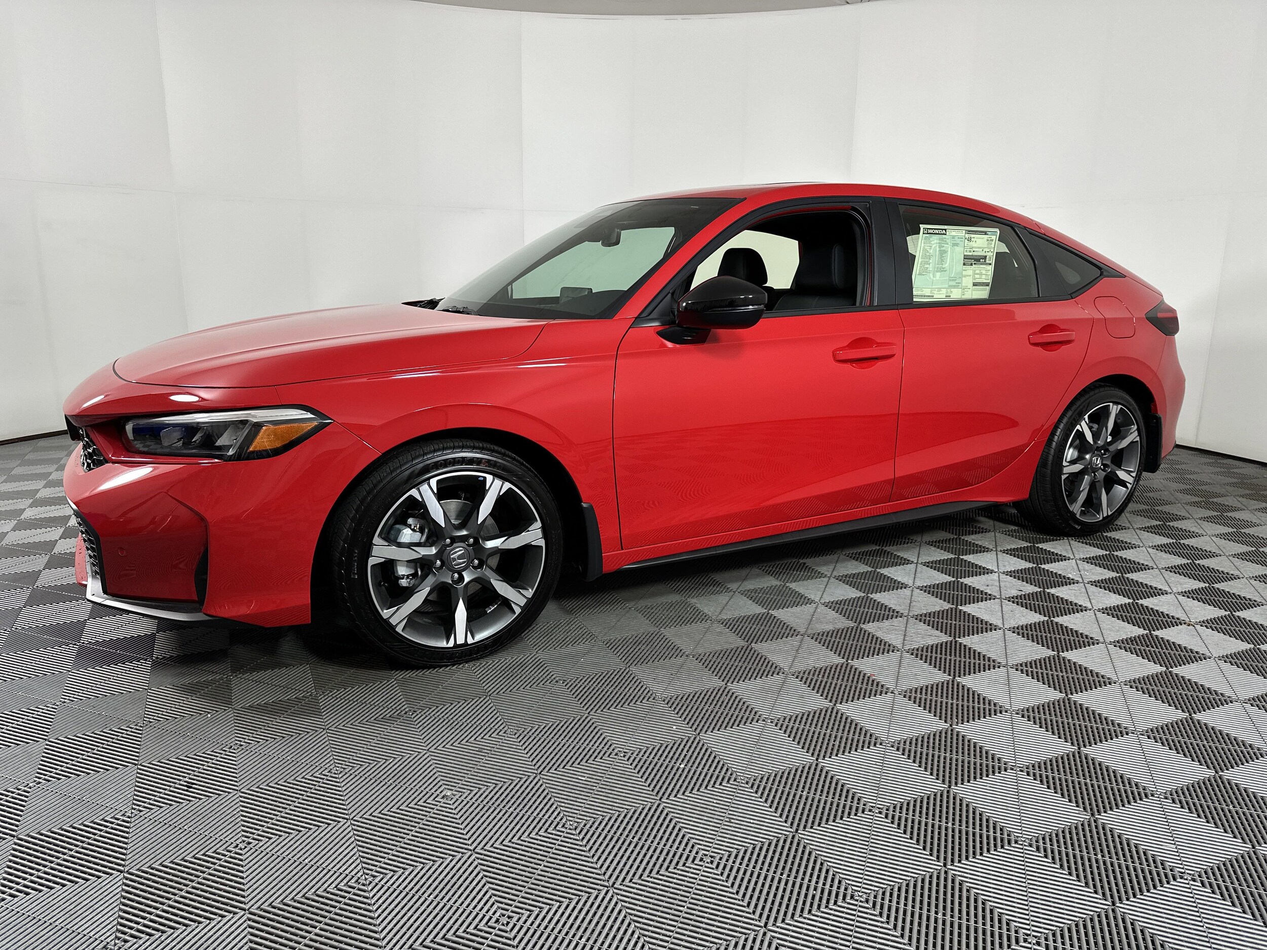 2025 Honda Civic Hybrid Sport Touring Hatchback photo 4