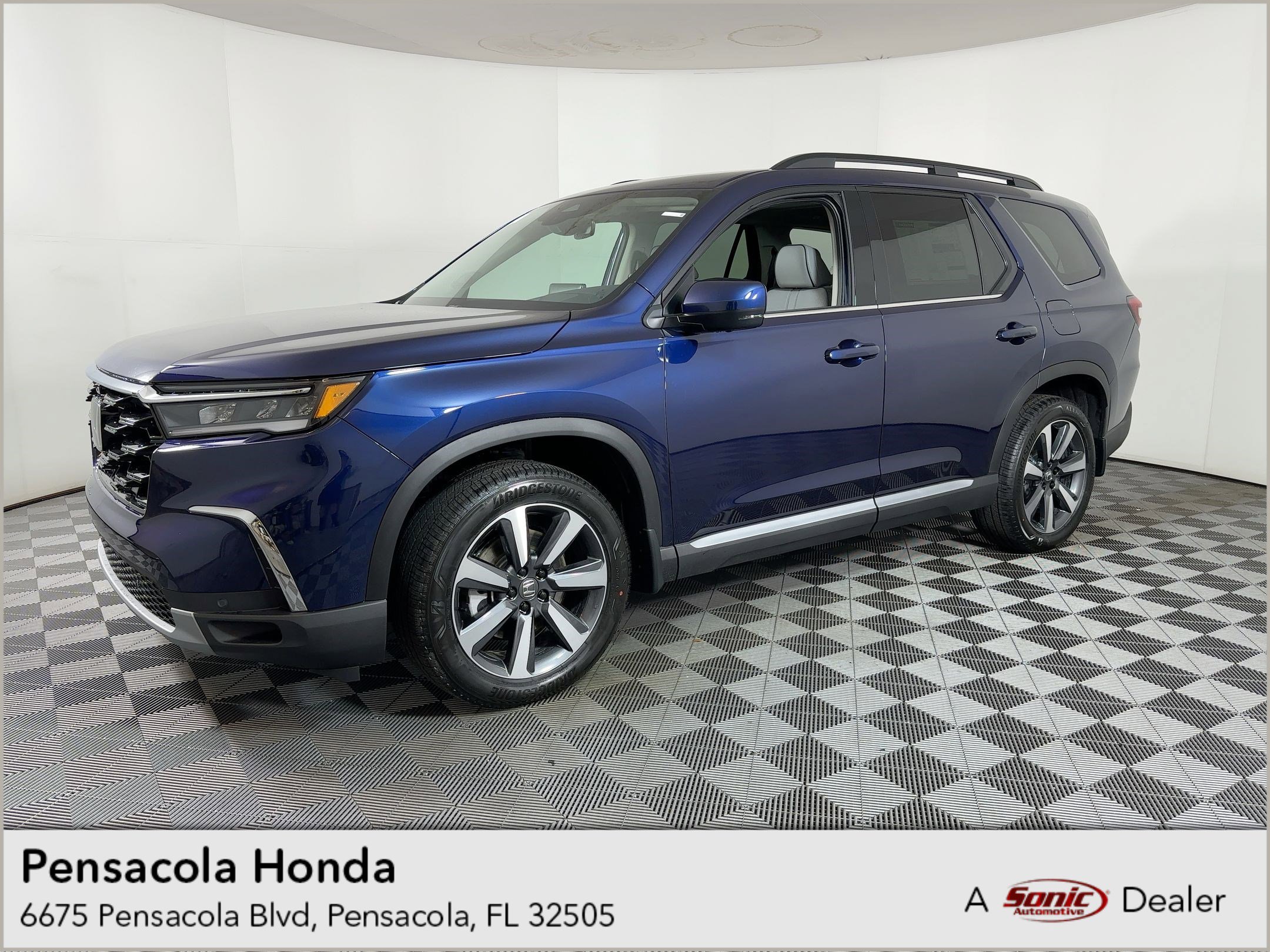 2025 Honda Pilot Elite's photo