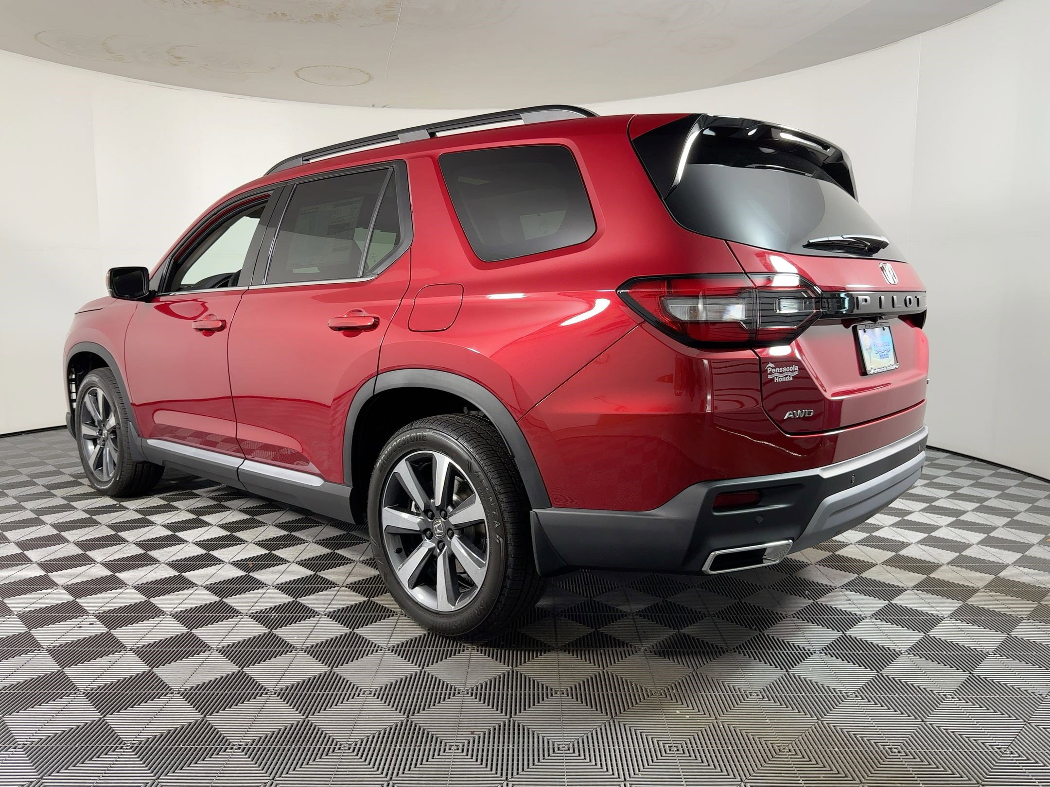 2025 Honda Pilot Touring photo 3