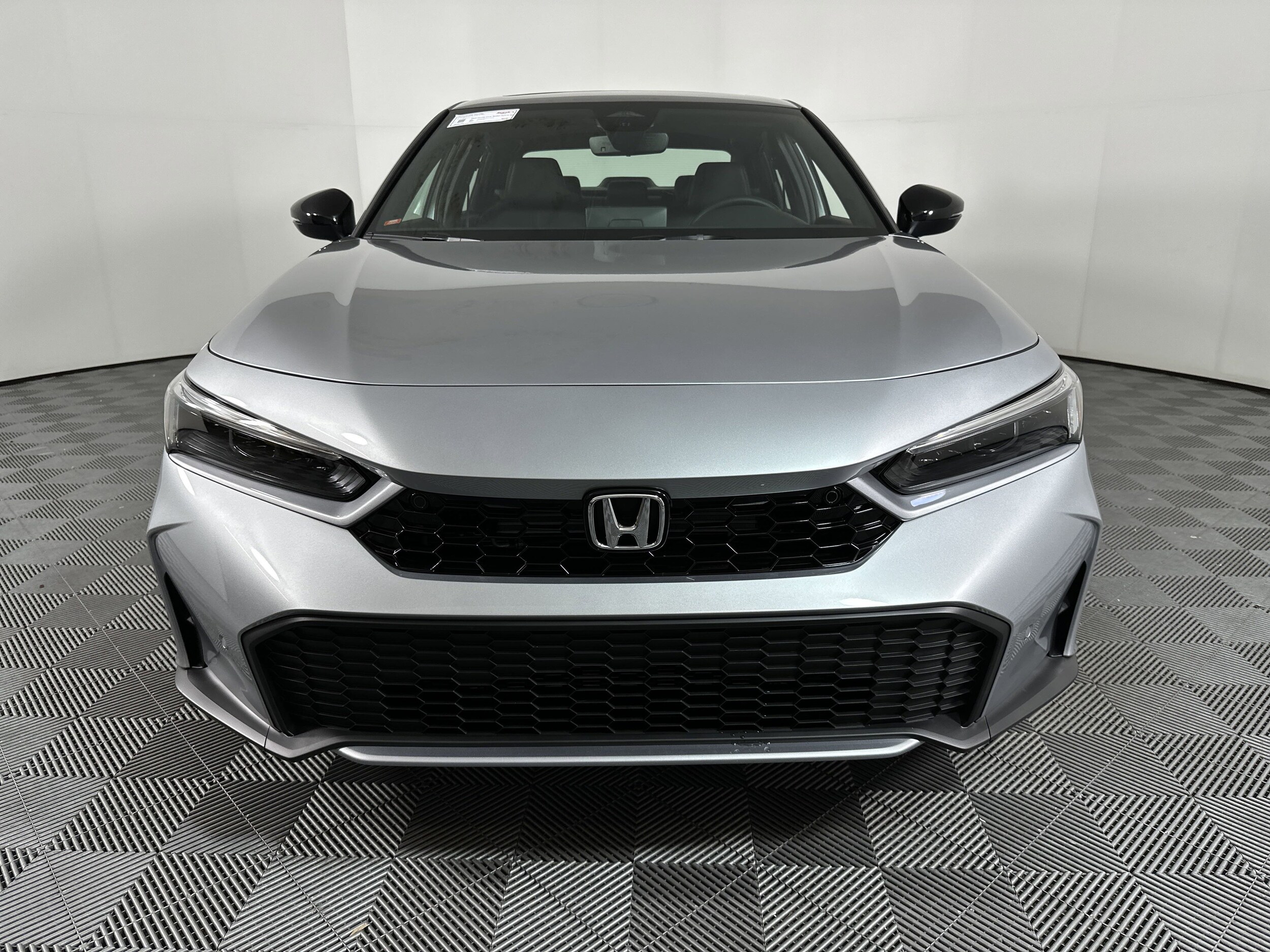2025 Honda Civic Hybrid Sport Touring photo 3