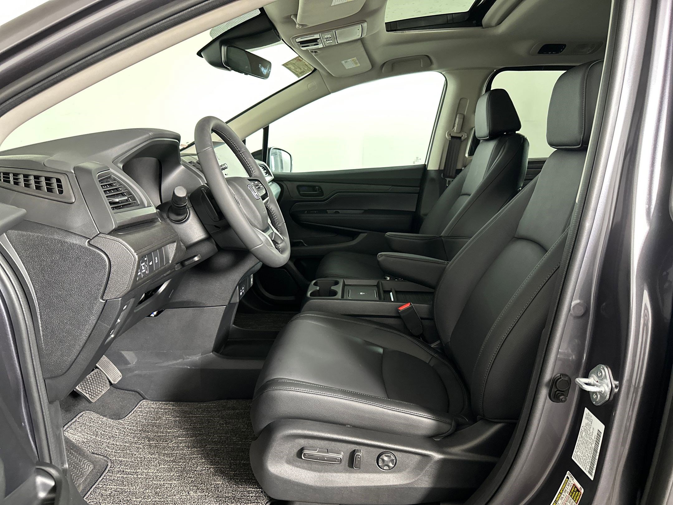 2026 Honda Odyssey EX-L photo 4