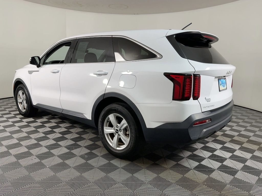 Used 2023 Kia Sorento LX SUV