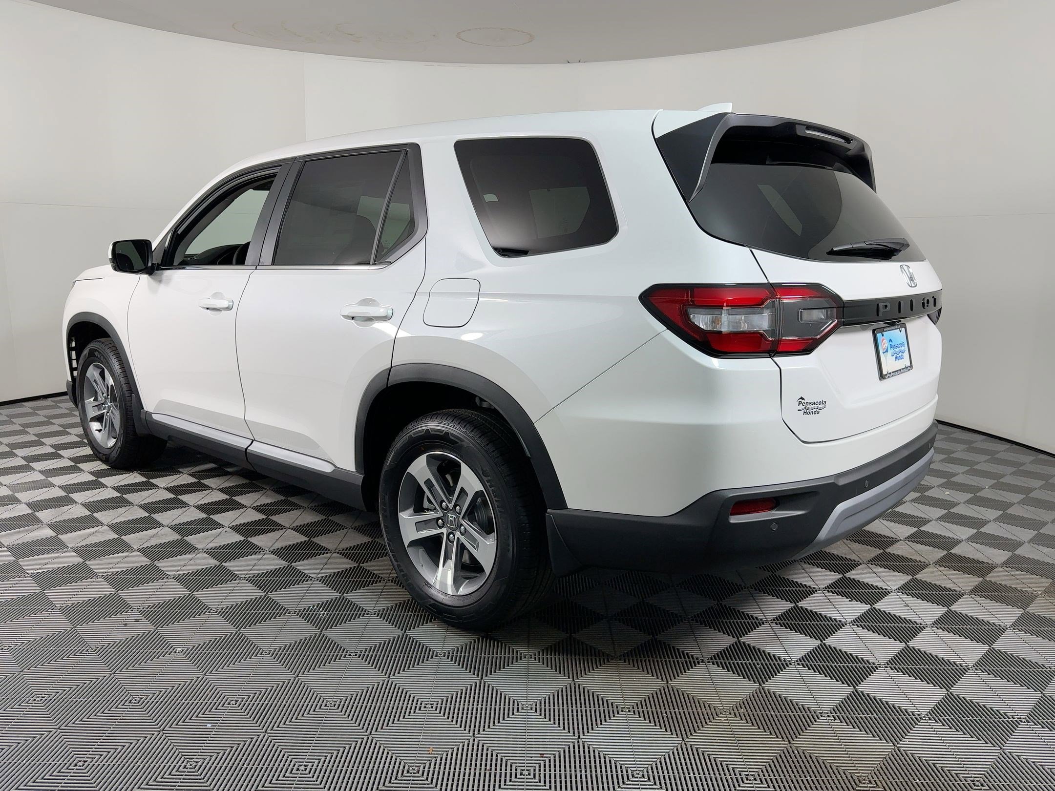 2025 Honda Pilot EX-L photo 2