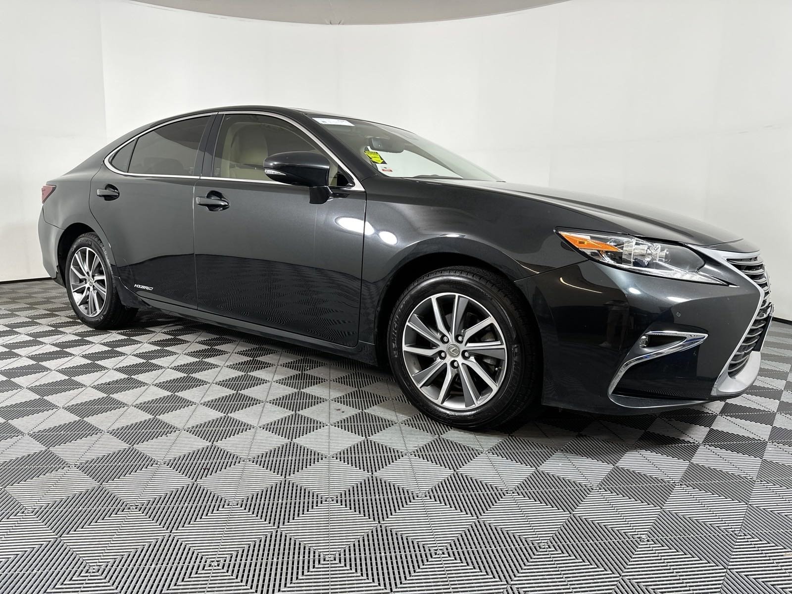 Used 2018 Lexus ES 300h with VIN JTHBW1GG2J2182868 for sale in Pensacola, FL