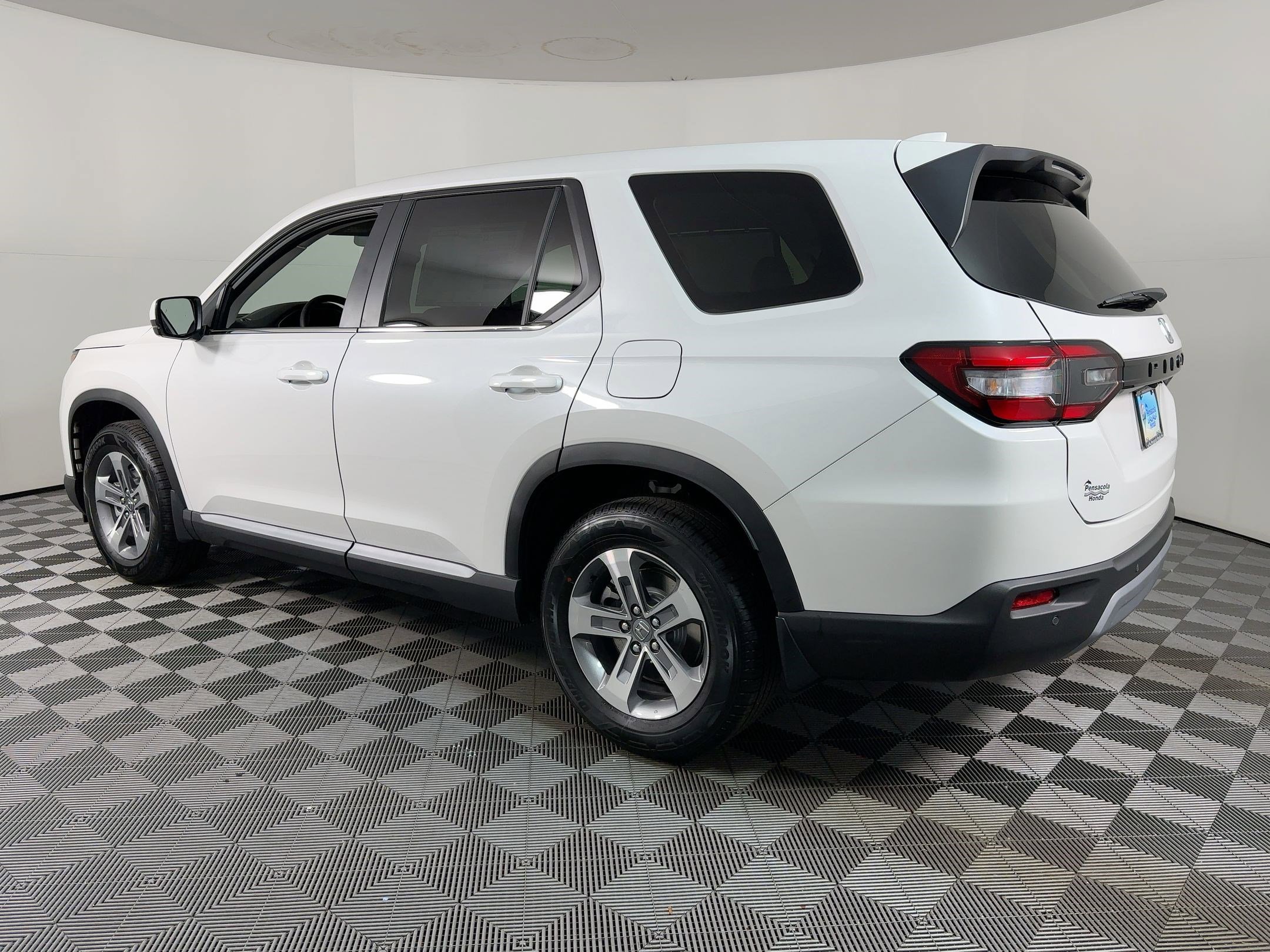 2025 Honda Pilot EX-L photo 2