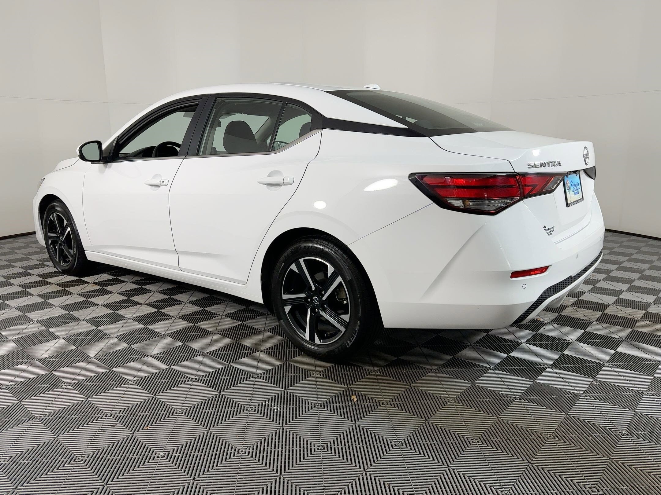 2024 Nissan Sentra SV photo 3