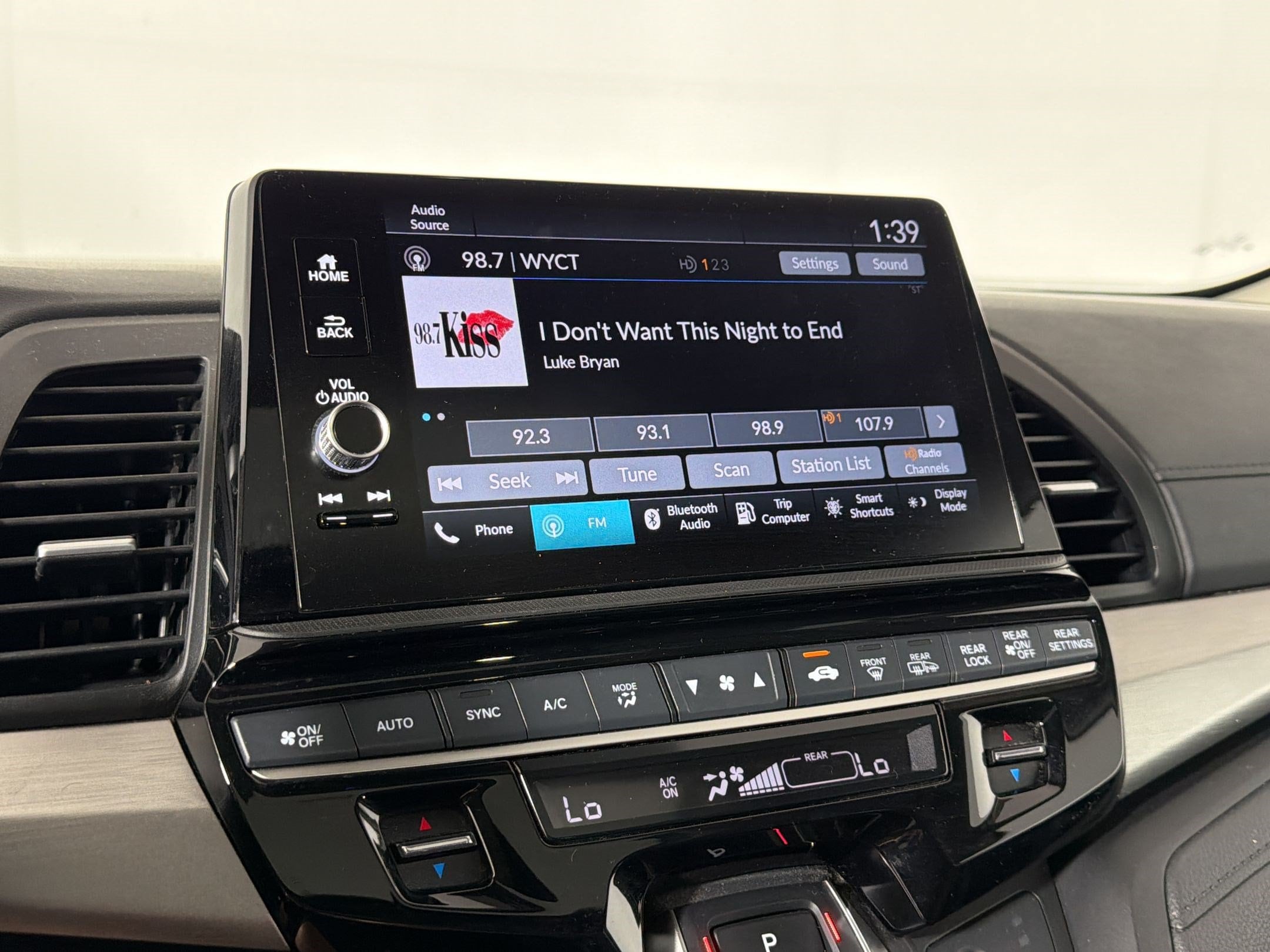 2025 Honda Odyssey EX-L - Photo 18