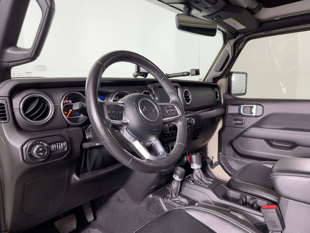 Used 2022 Jeep Gladiator Overland Truck Crew Cab