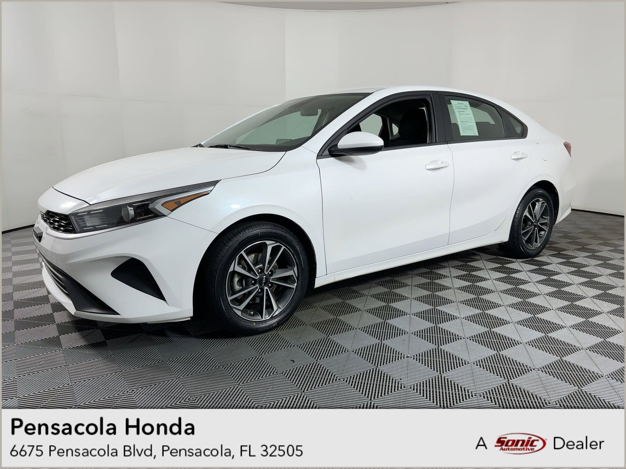 2024 Kia Forte LXS's photo