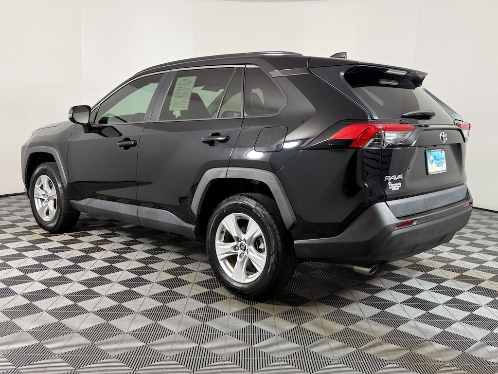 Used 2021 Toyota RAV4 XLE SUV