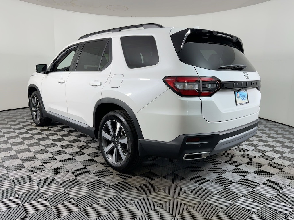 New 2025 Honda Pilot Touring SUV