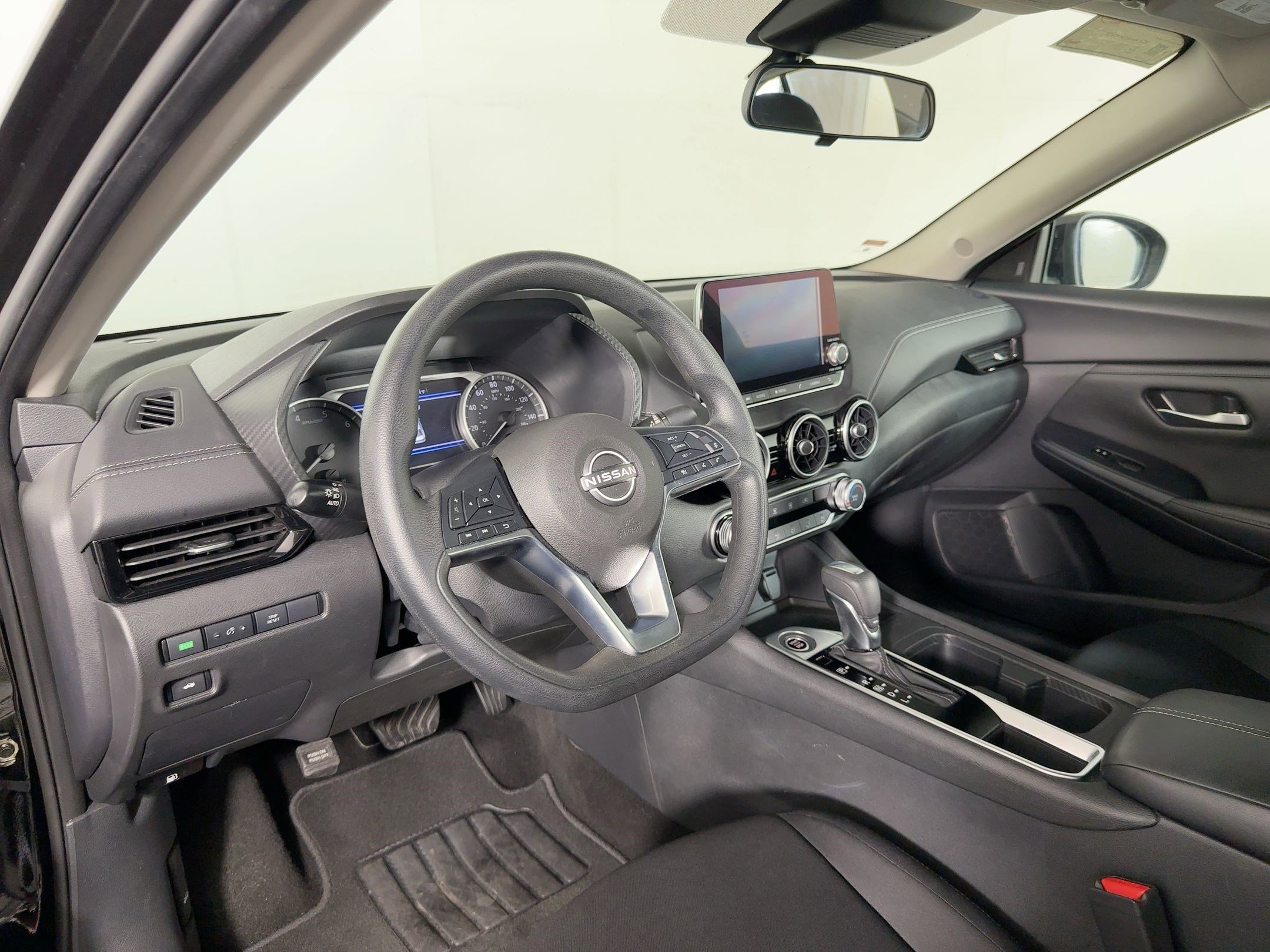 2024 Nissan Sentra SV photo 4