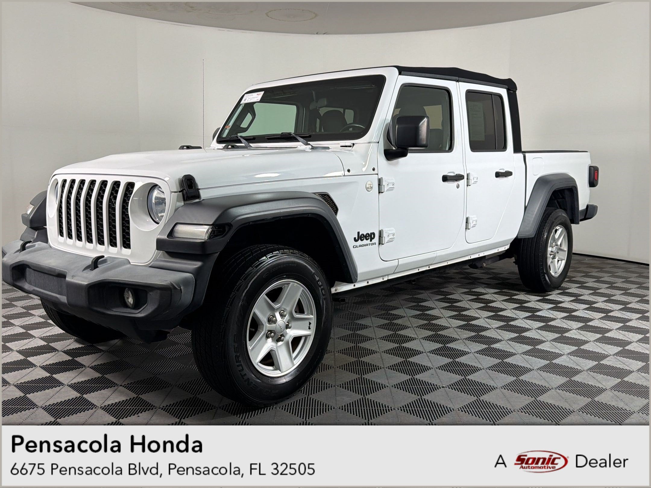 2020 Jeep Gladiator Sport S's photo
