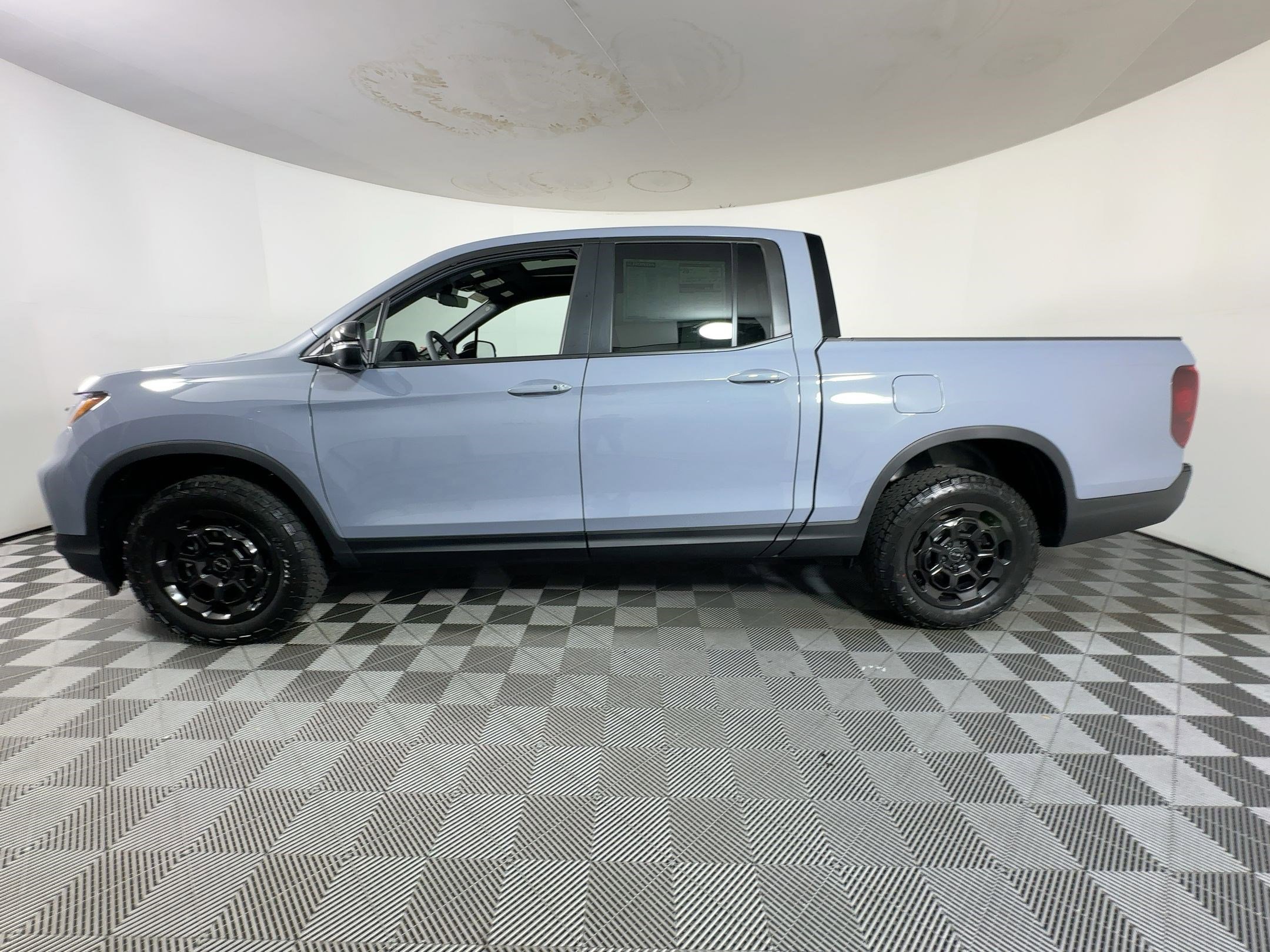 2026 Honda Ridgeline TrailSport photo 2