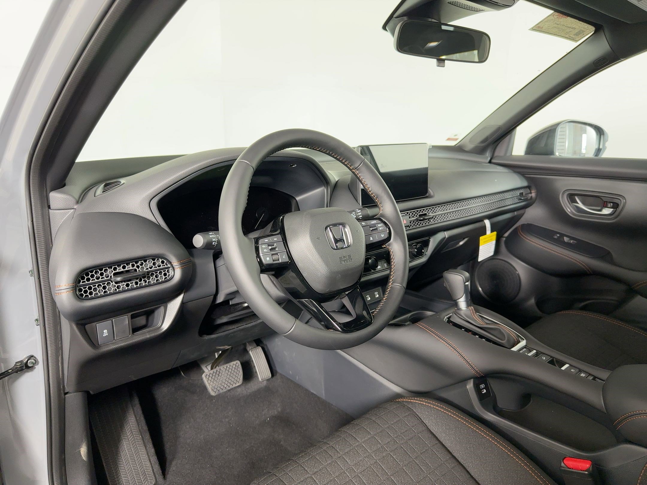 2026 Honda HR-V Sport photo 3