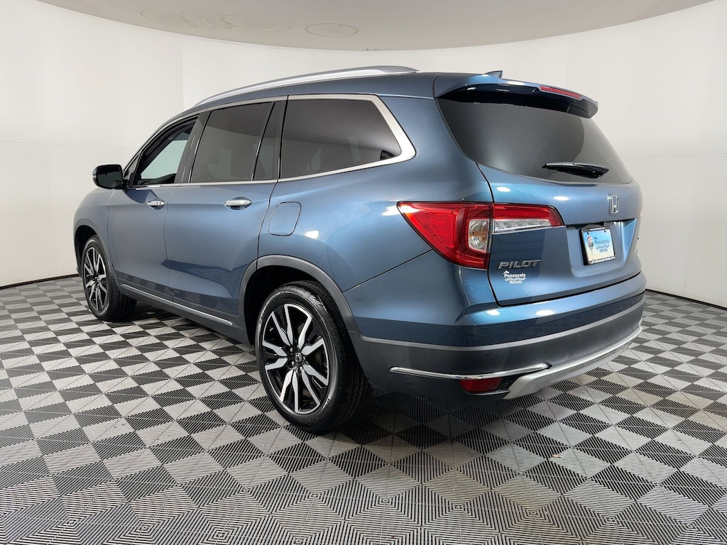 Certified 2022 Honda Pilot Touring 8-Passenger SUV