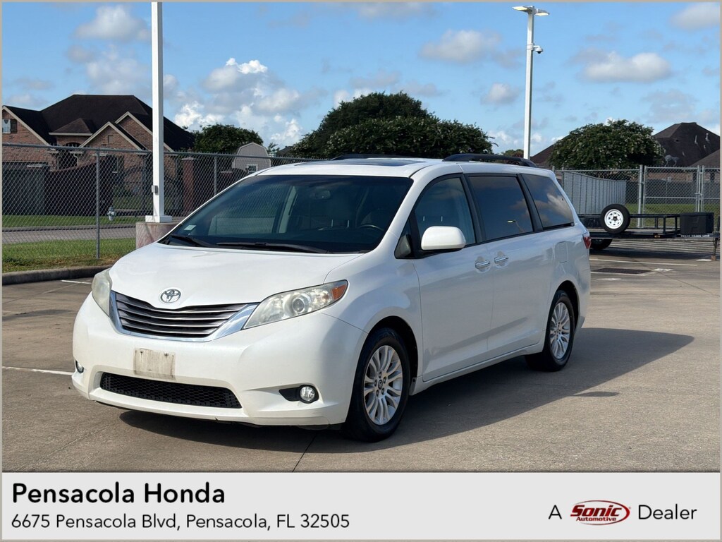 Used 2015 Toyota Sienna XLE AAS Van