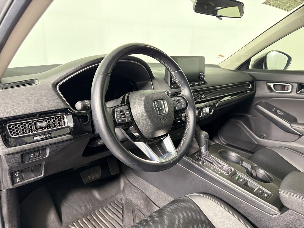 Used 2024 Honda Civic EX-L Hatchback