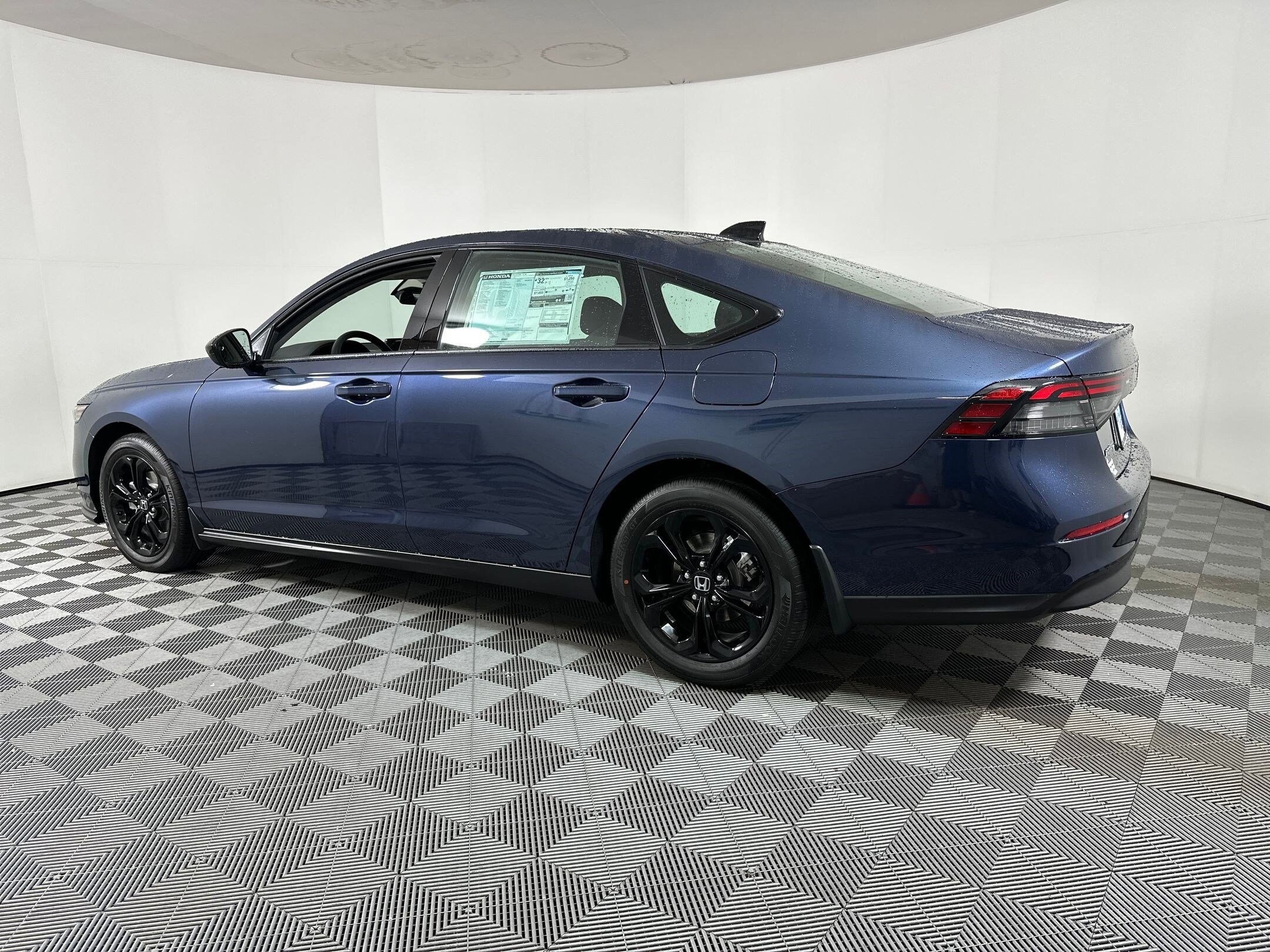 2025 Honda Accord SE photo 2