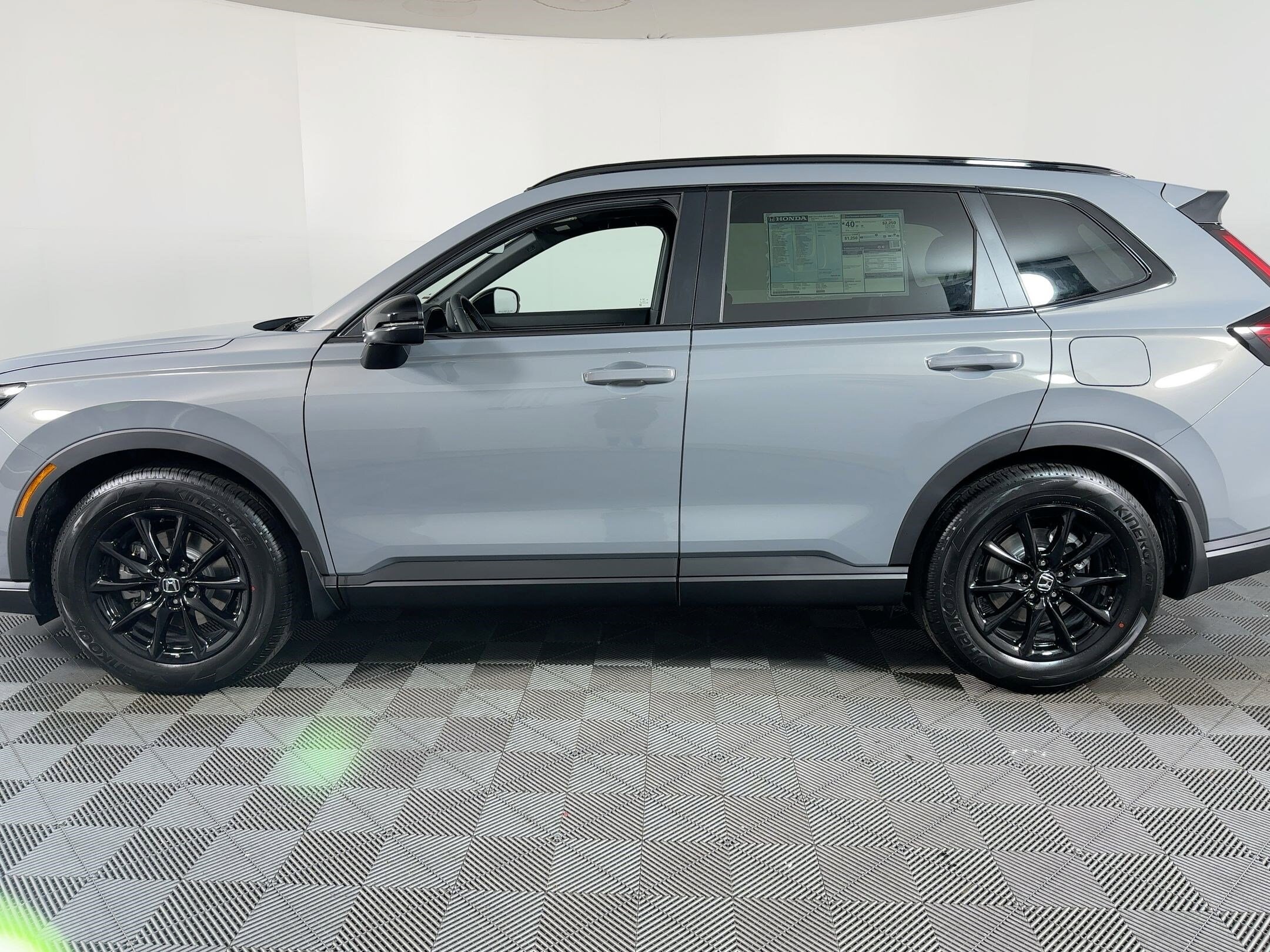 2026 Honda CR-V Hybrid Sport-L photo 2