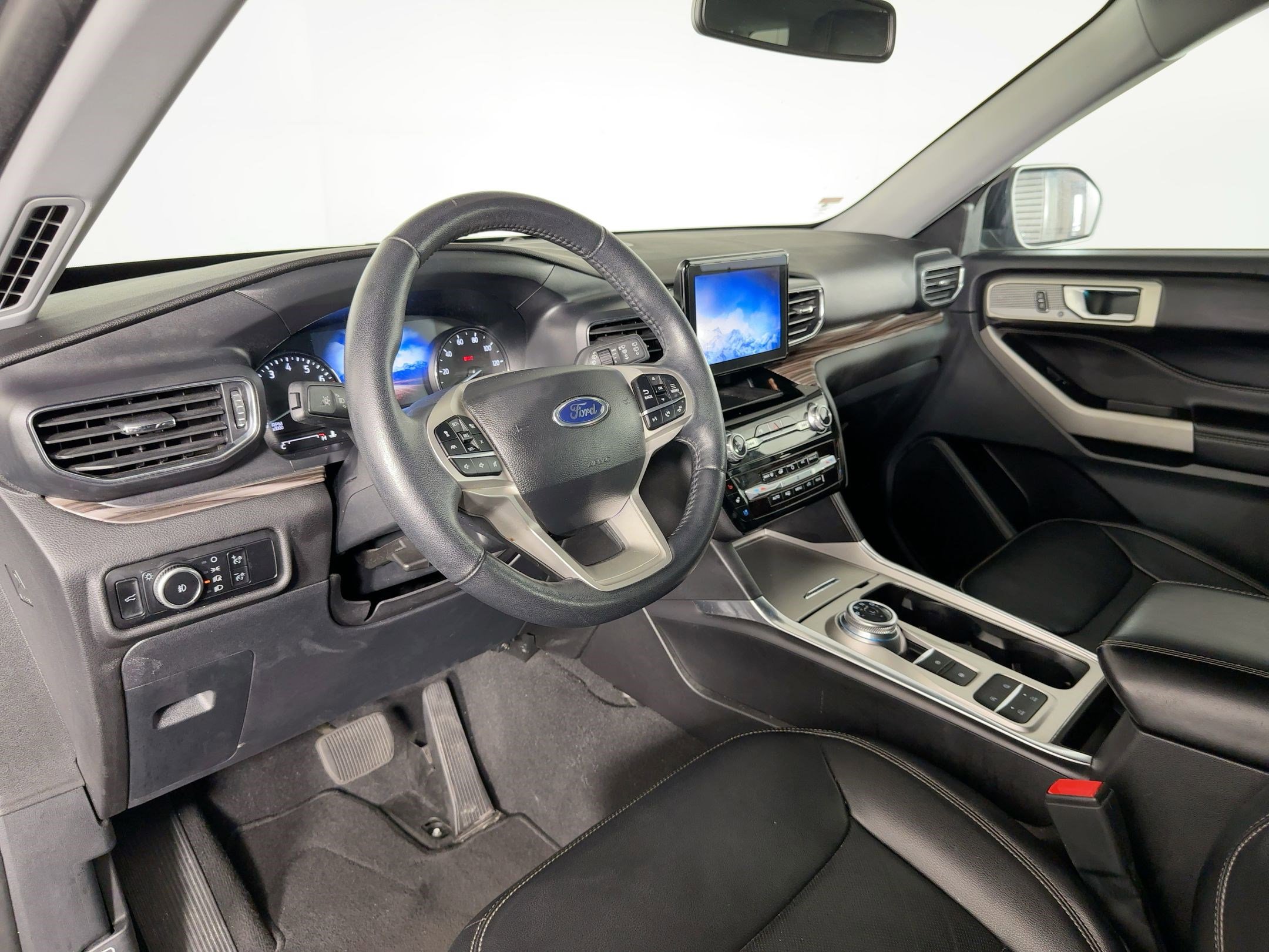 2023 Ford Explorer Limited photo 4