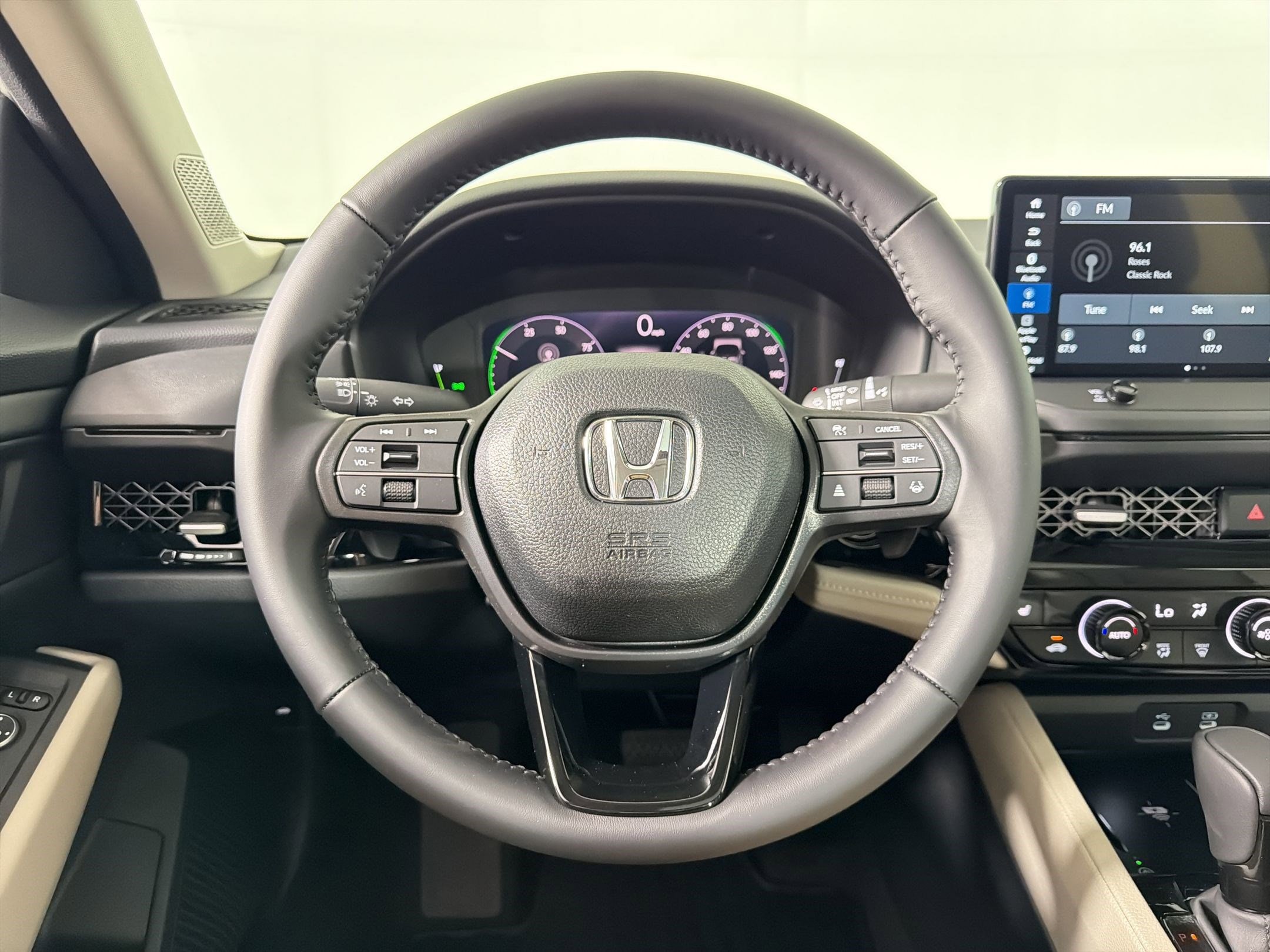 2026 Honda Accord Hybrid EX-L - Photo 14