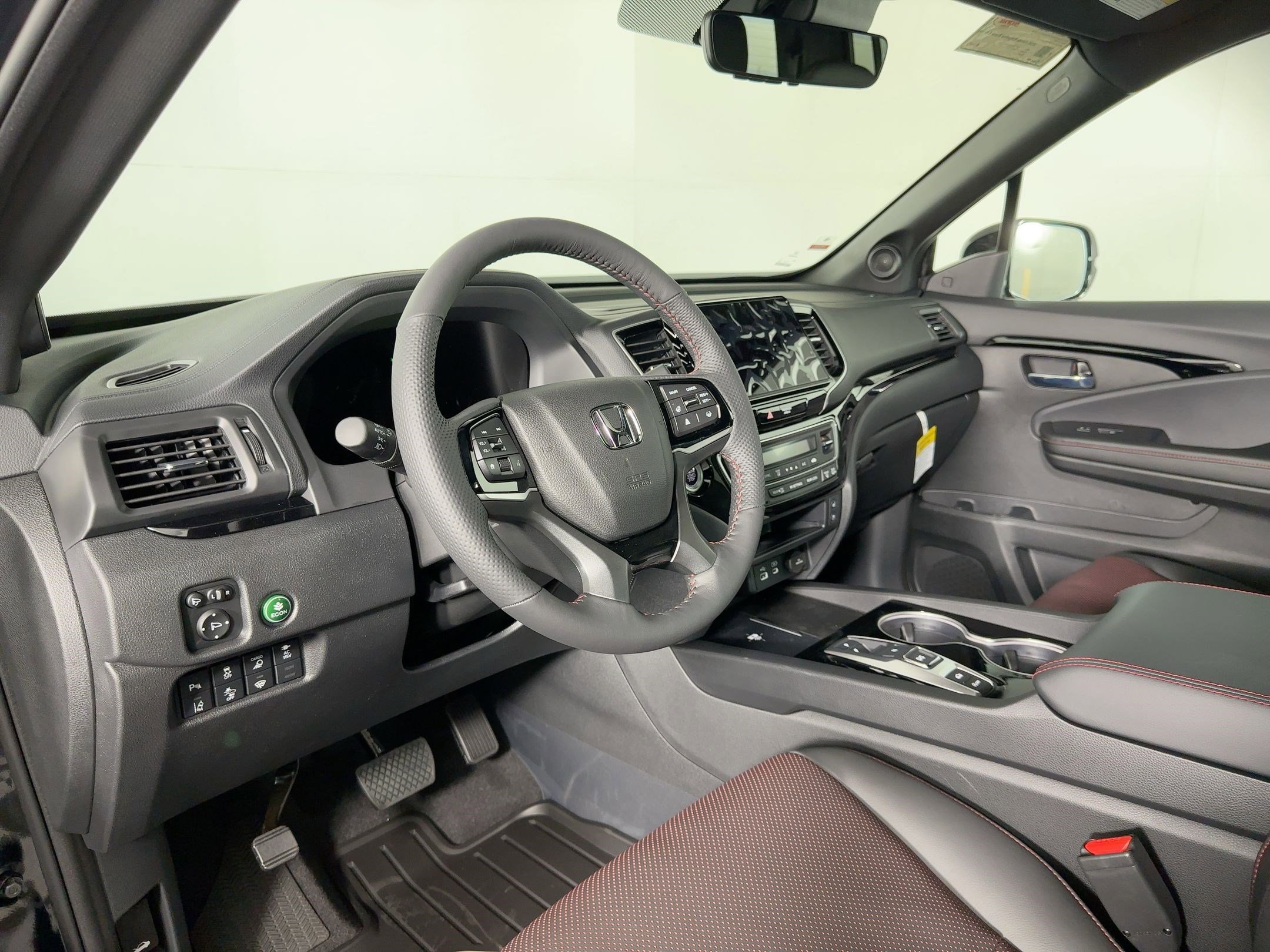 2026 Honda Ridgeline Black Edition photo 4