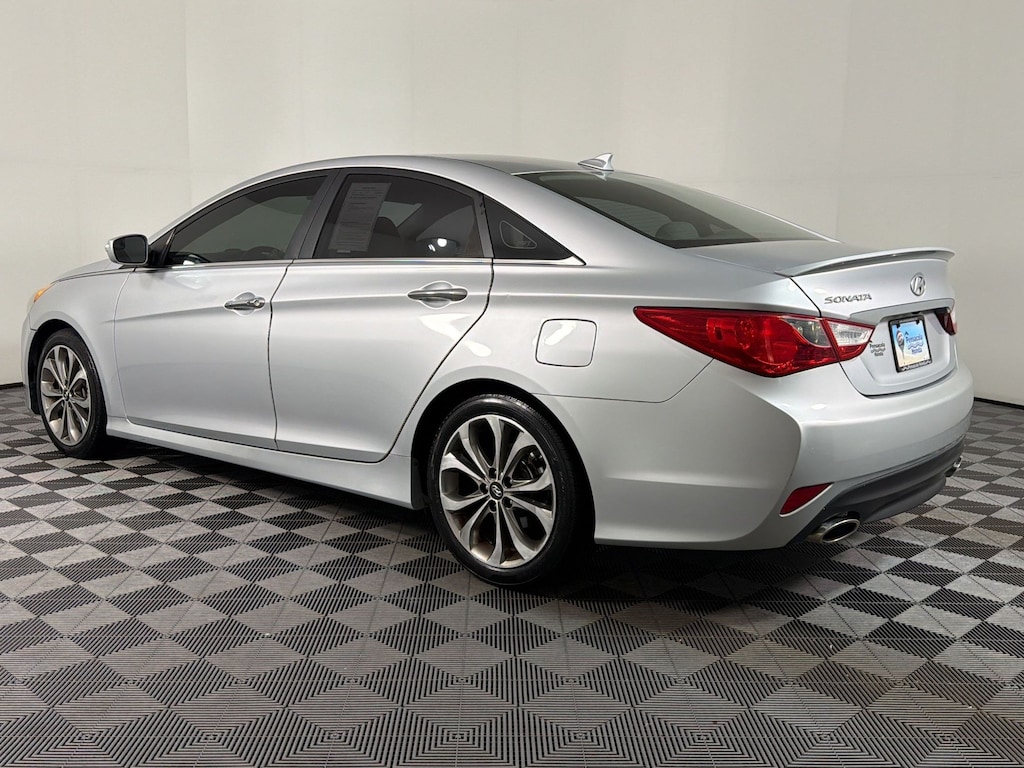 Used 2014 Hyundai Sonata SE Sedan