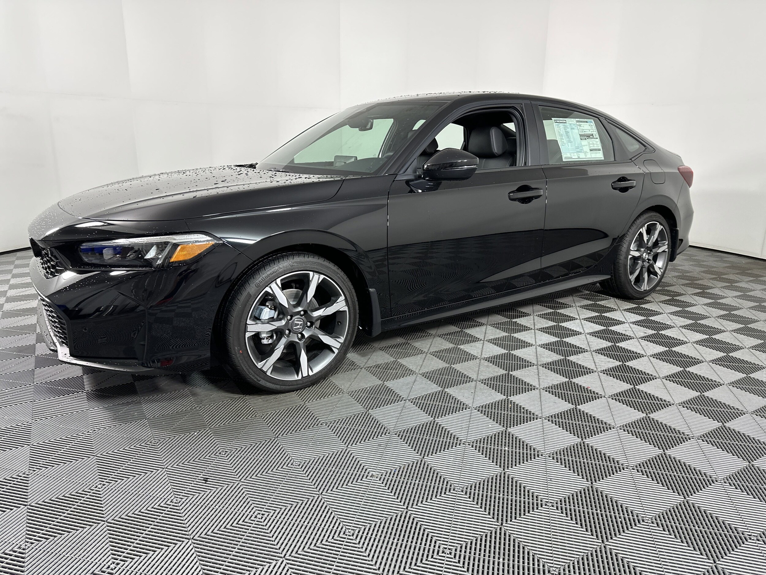 2025 Honda Civic Hybrid Sport Touring photo 4