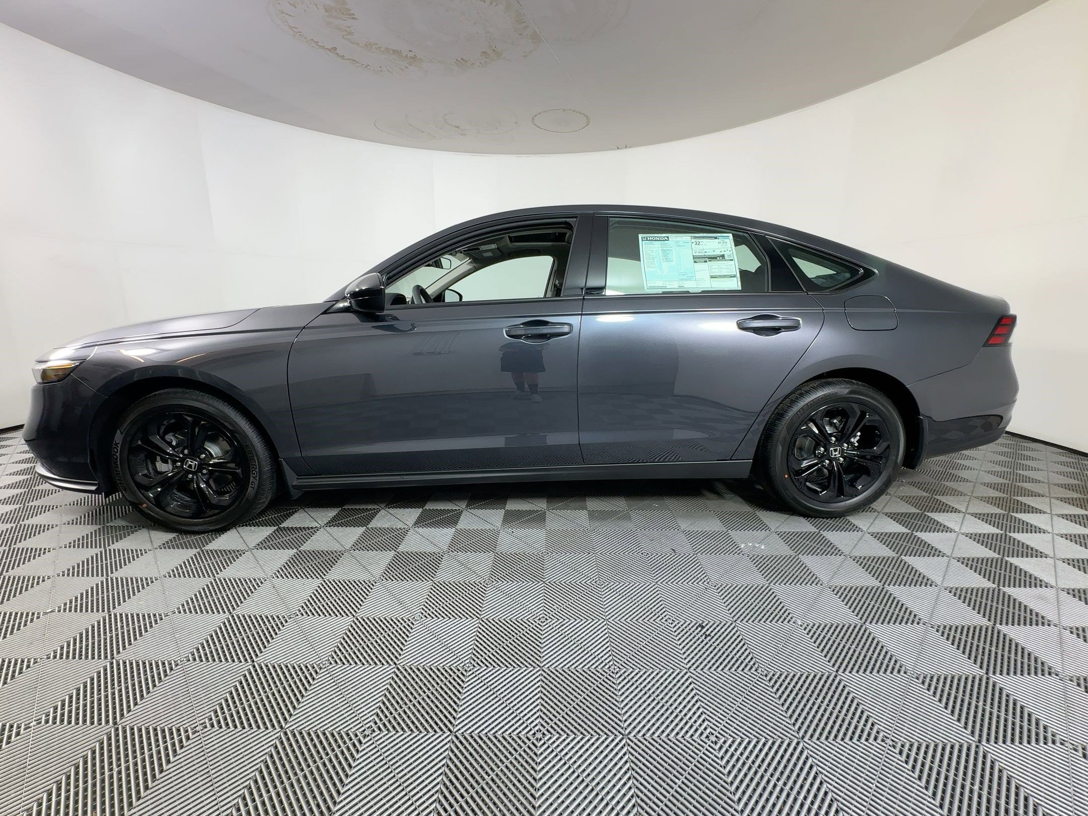 2025 Honda Accord SE photo 2