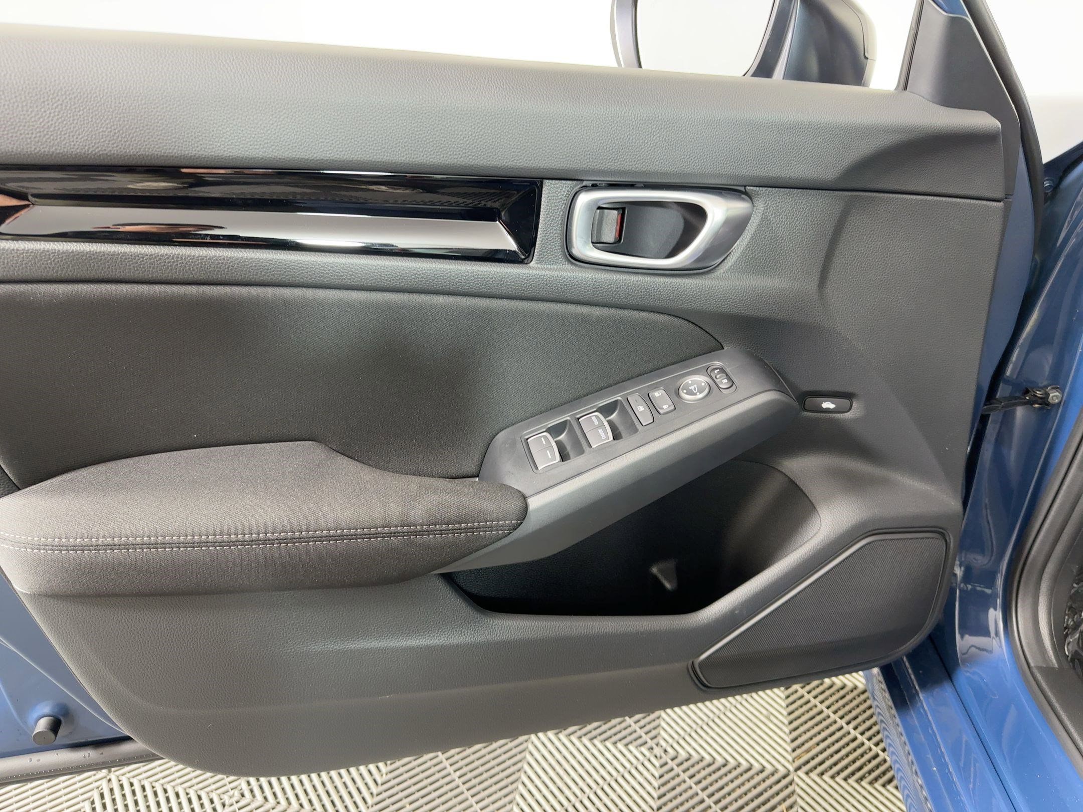 2026 Honda Civic Sport - Photo 12