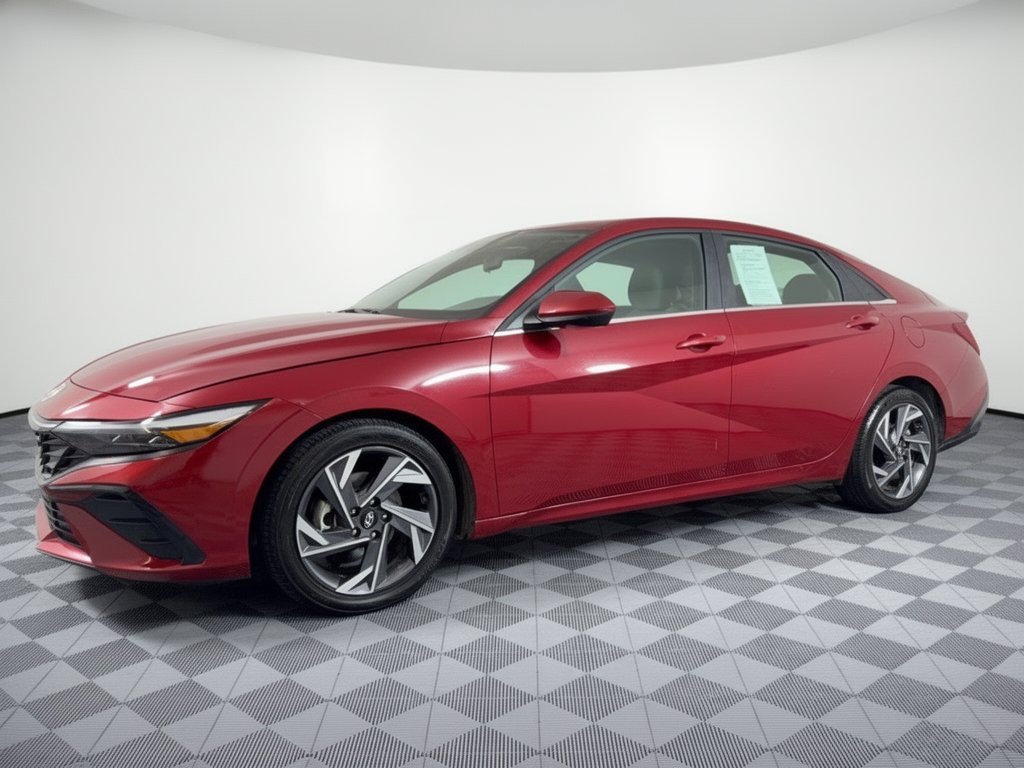 Used 2025 Hyundai Elantra SEL Convenience Sedan