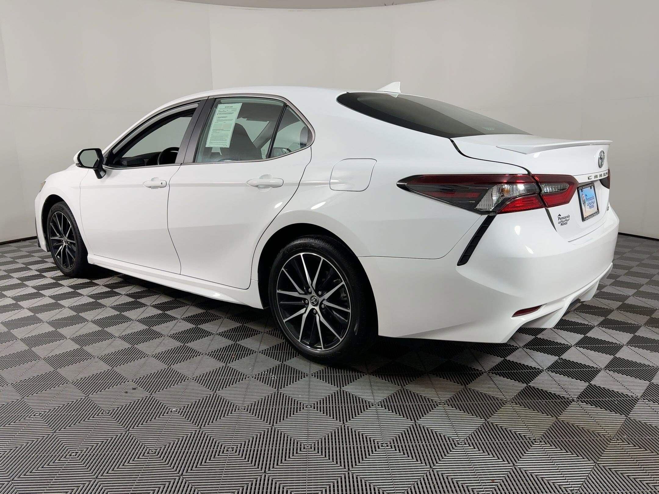 2024 Toyota Camry SE photo 2