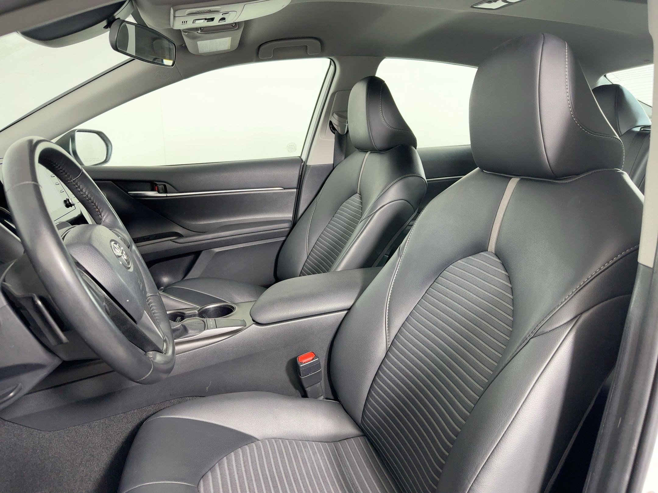 2024 Toyota Camry SE photo 4