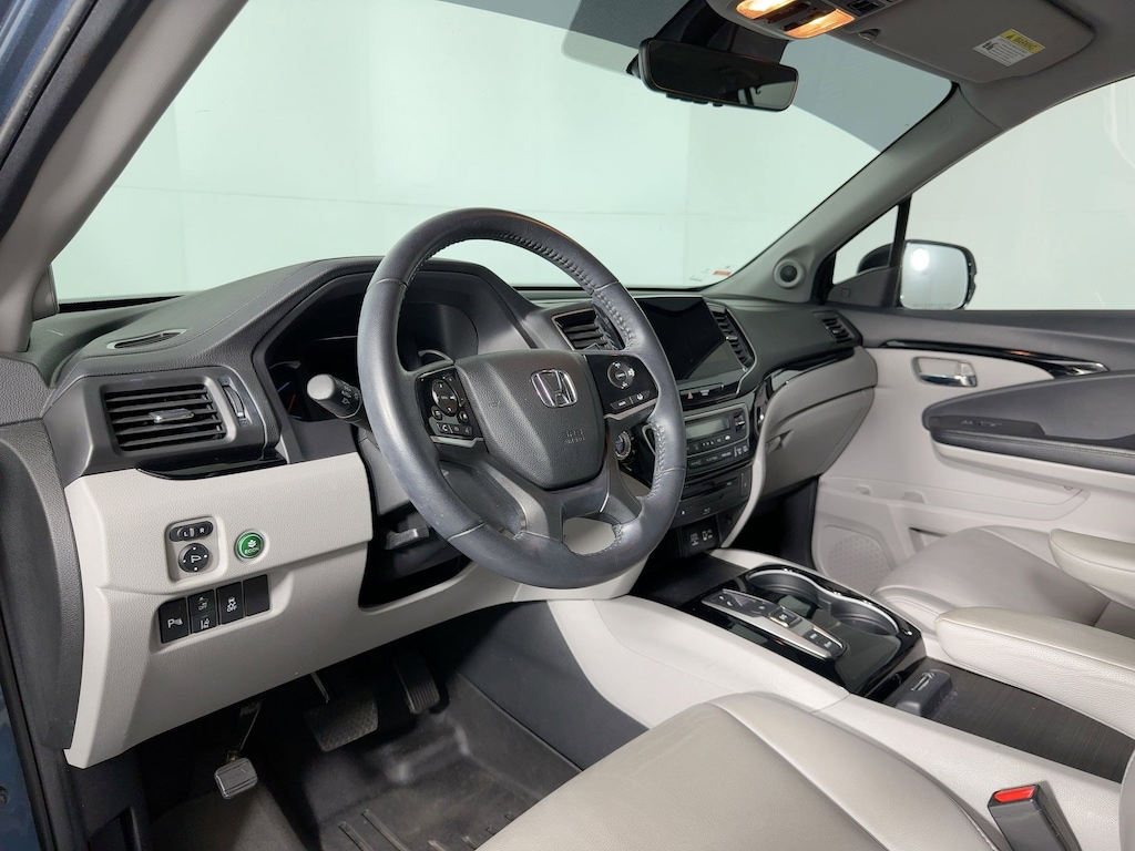 Certified 2022 Honda Pilot Touring 8-Passenger SUV