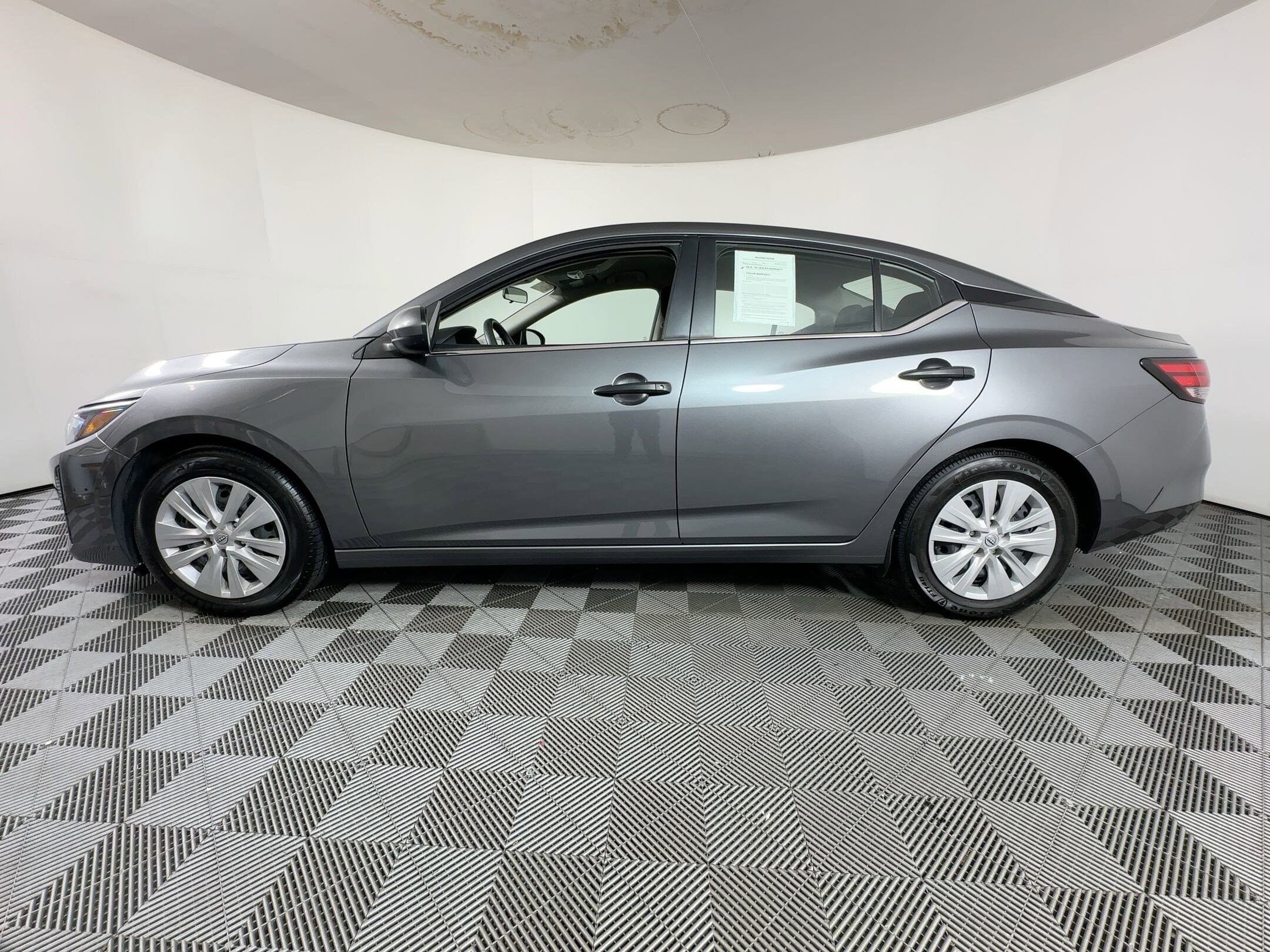 2024 Nissan Sentra S photo 2